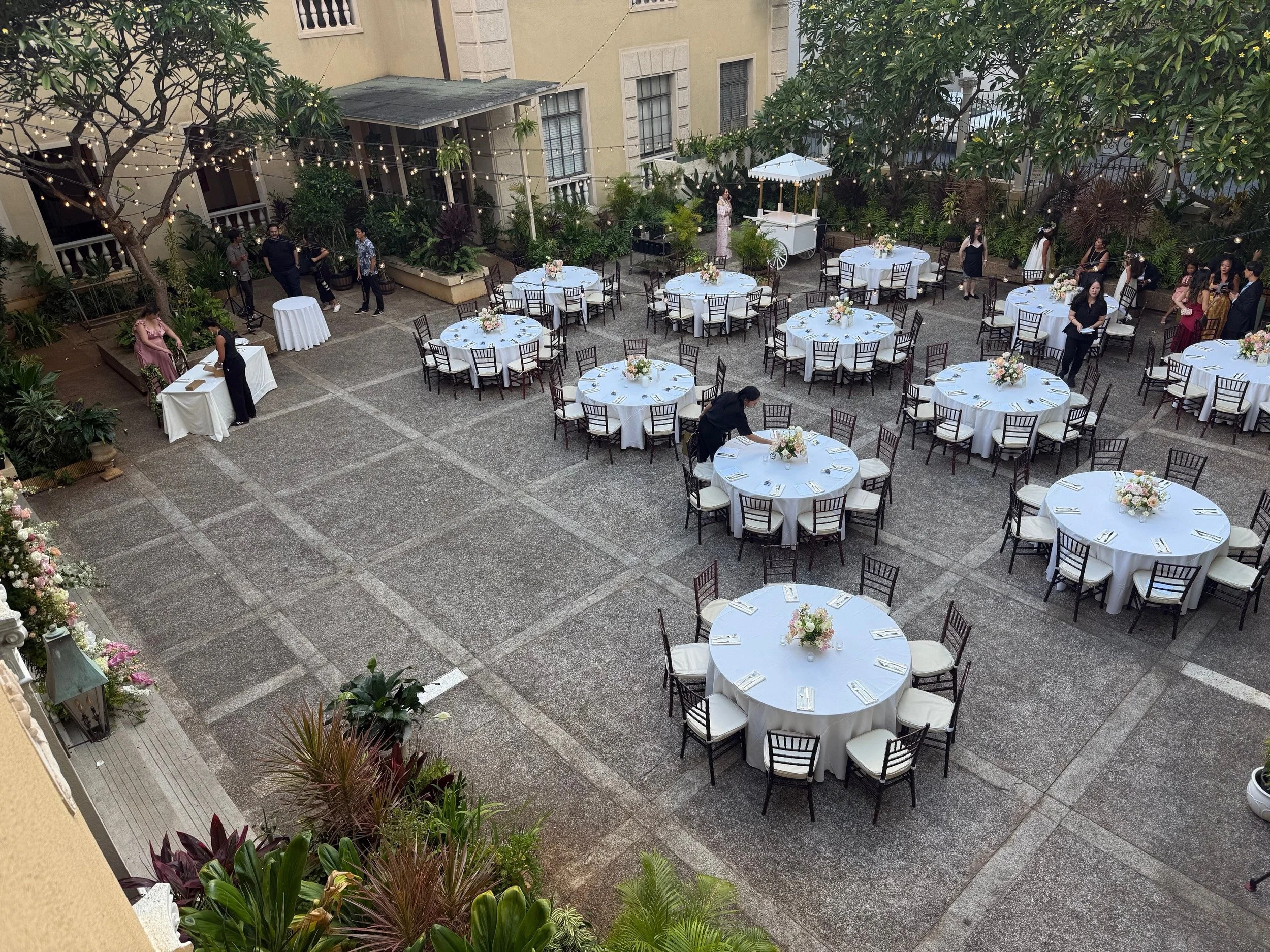12 Round Tables with Sweetheart to the side Layout #1.jpg