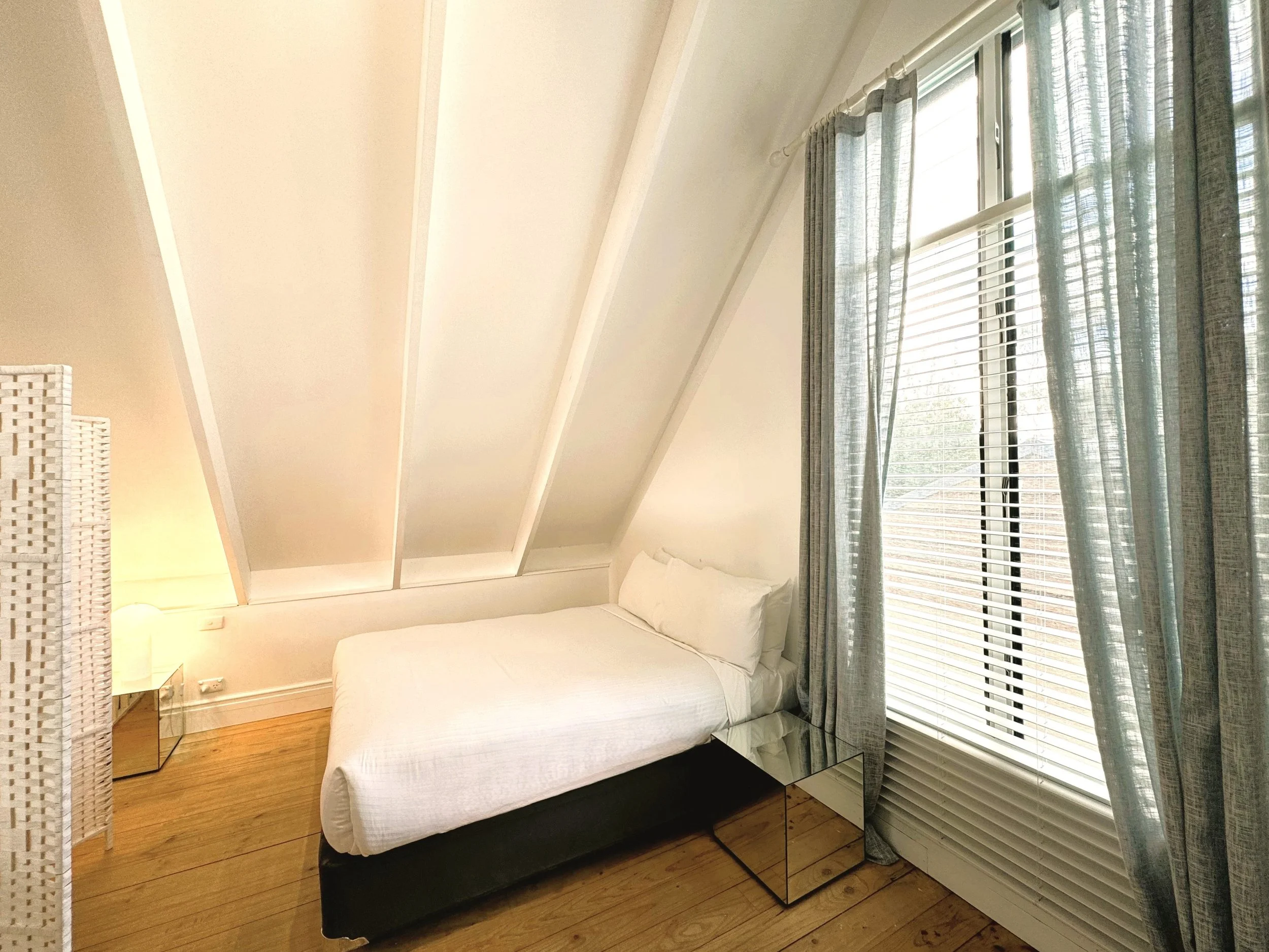 Chalet 3 loft bedroom (2).jpeg