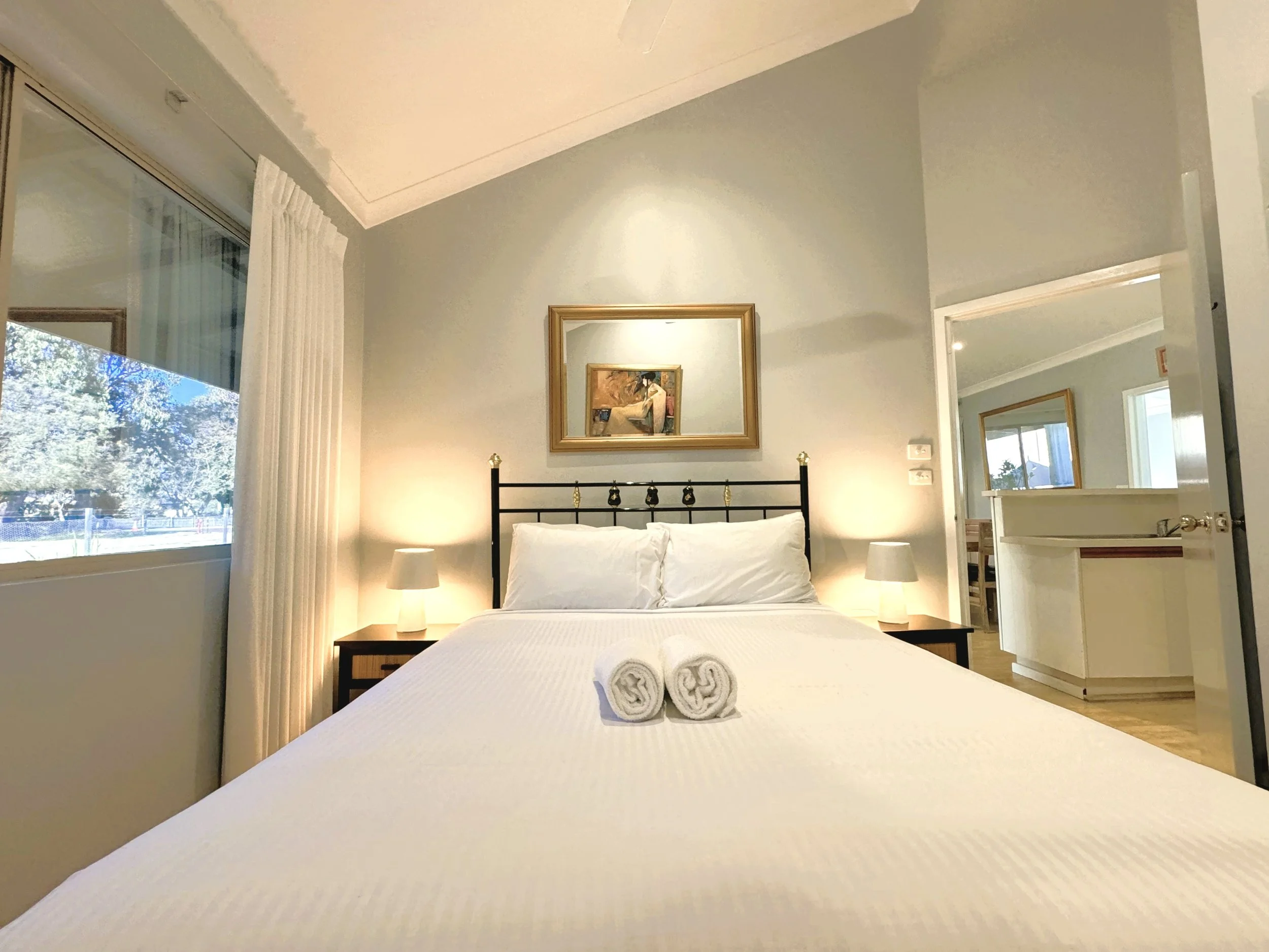 cottage 10 bedroom.jpeg