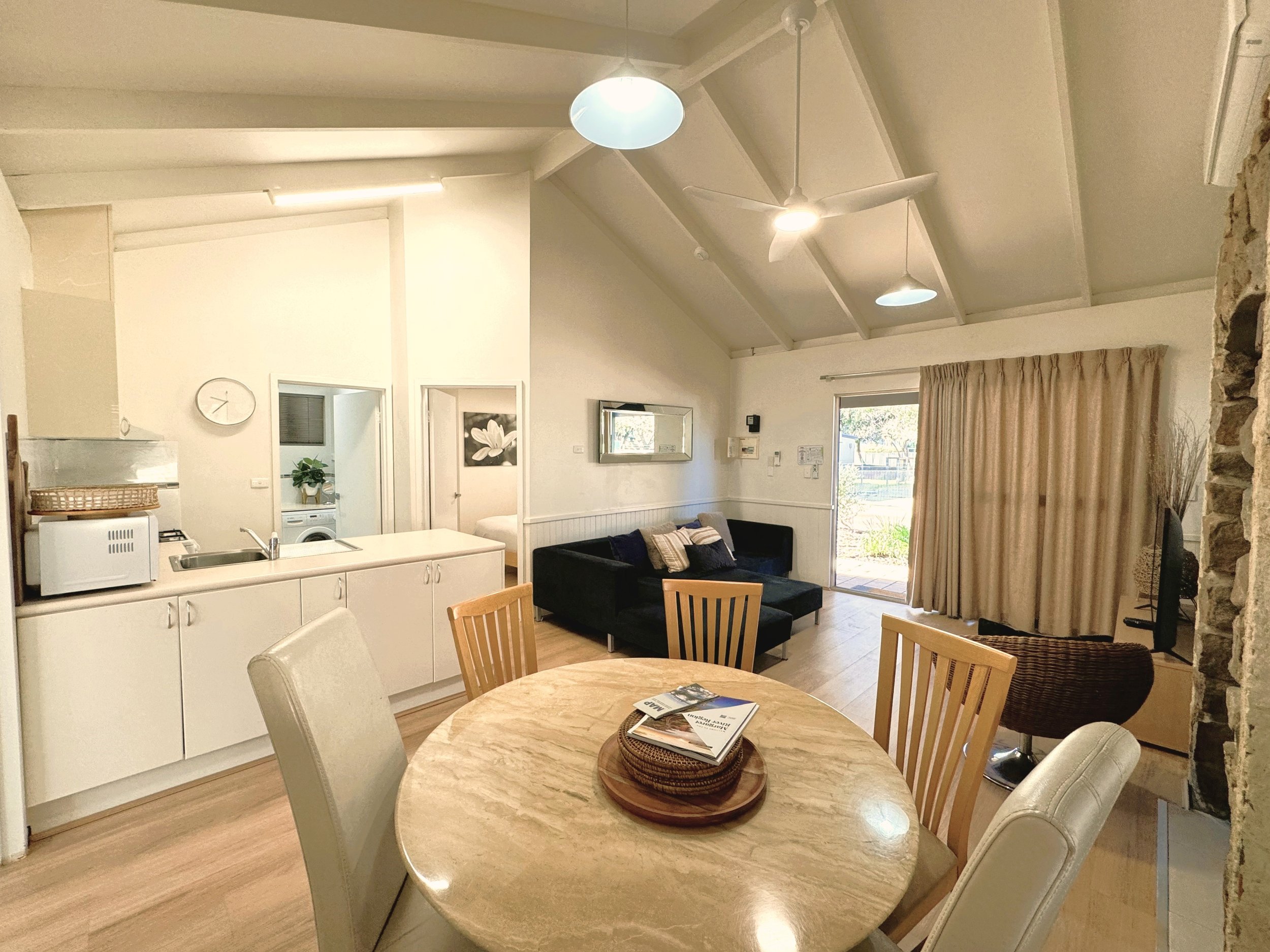 cottage 11 living2.jpeg