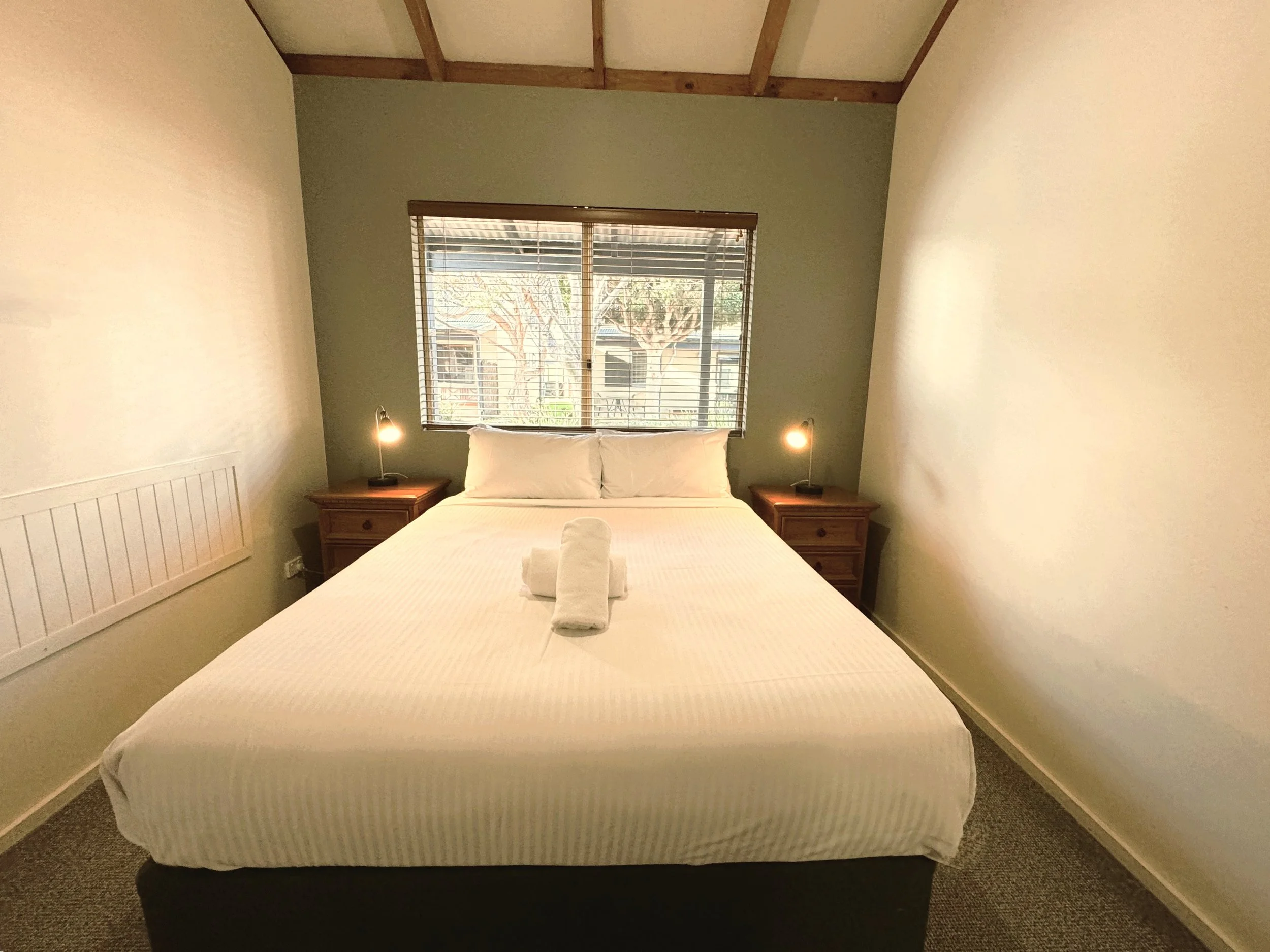 Cottage 15 Bedroom 1.jpeg