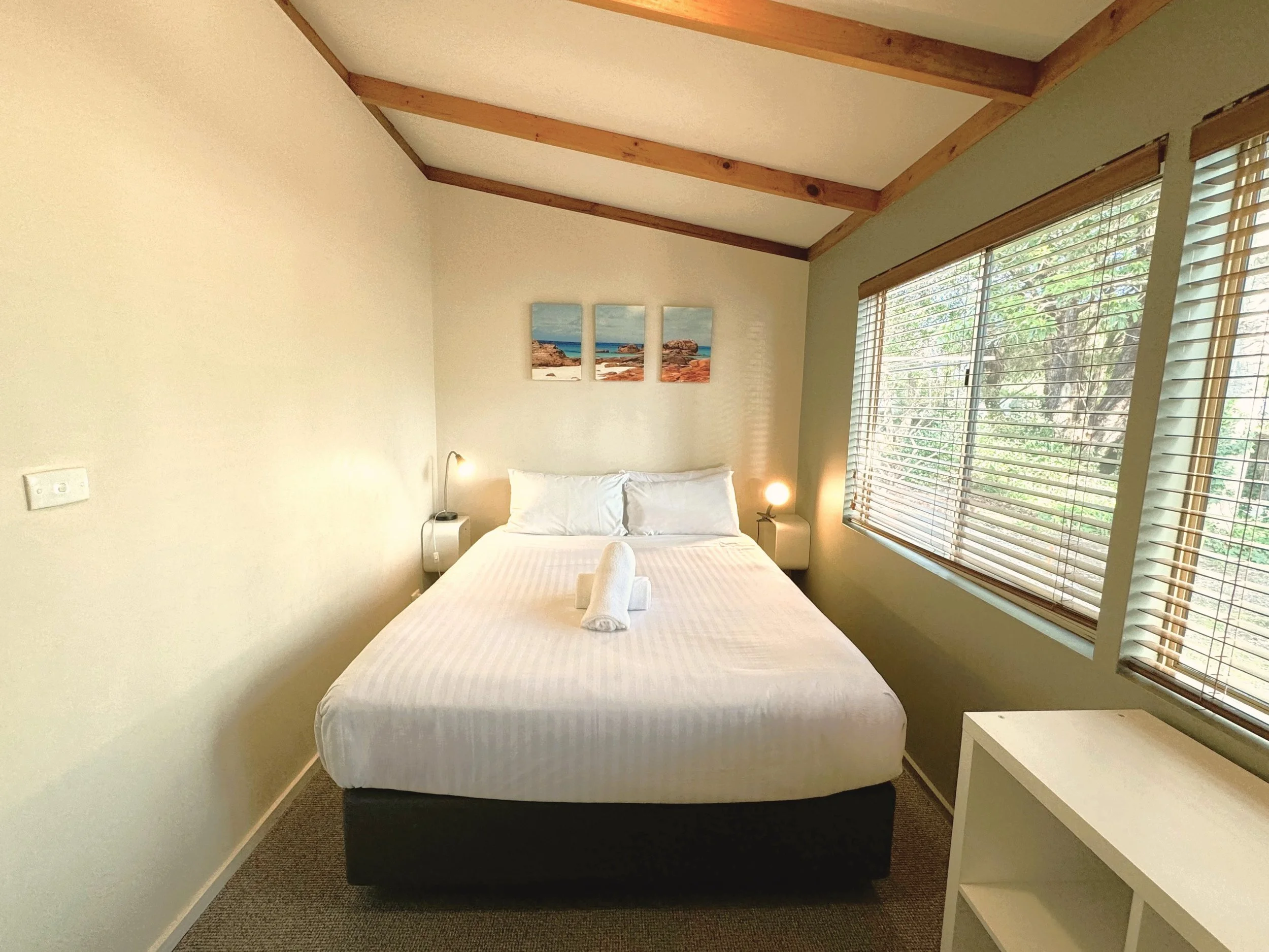 Cottage 15 Bedroom 2.jpeg