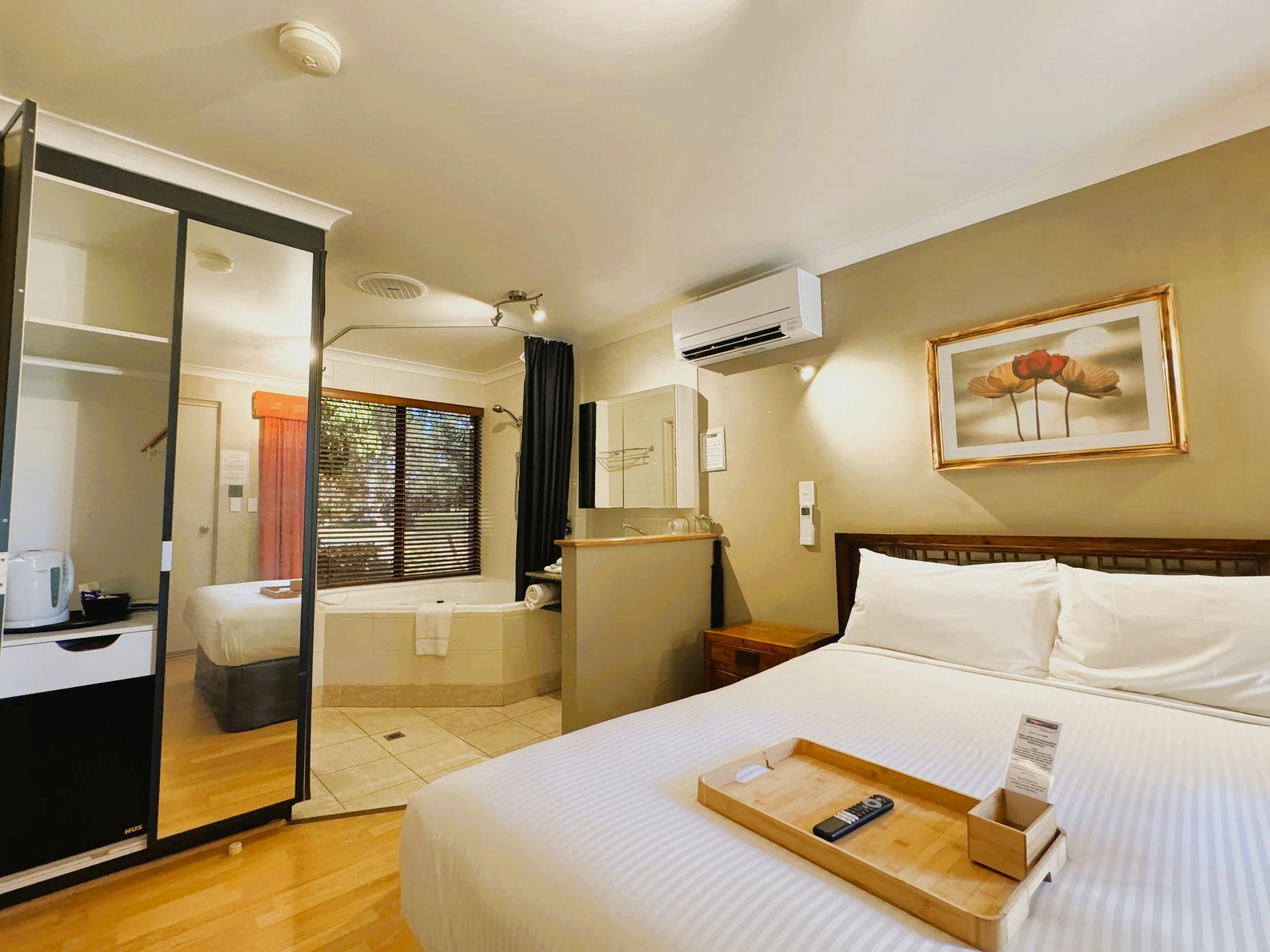 villa 22 A kitchennette.jpeg