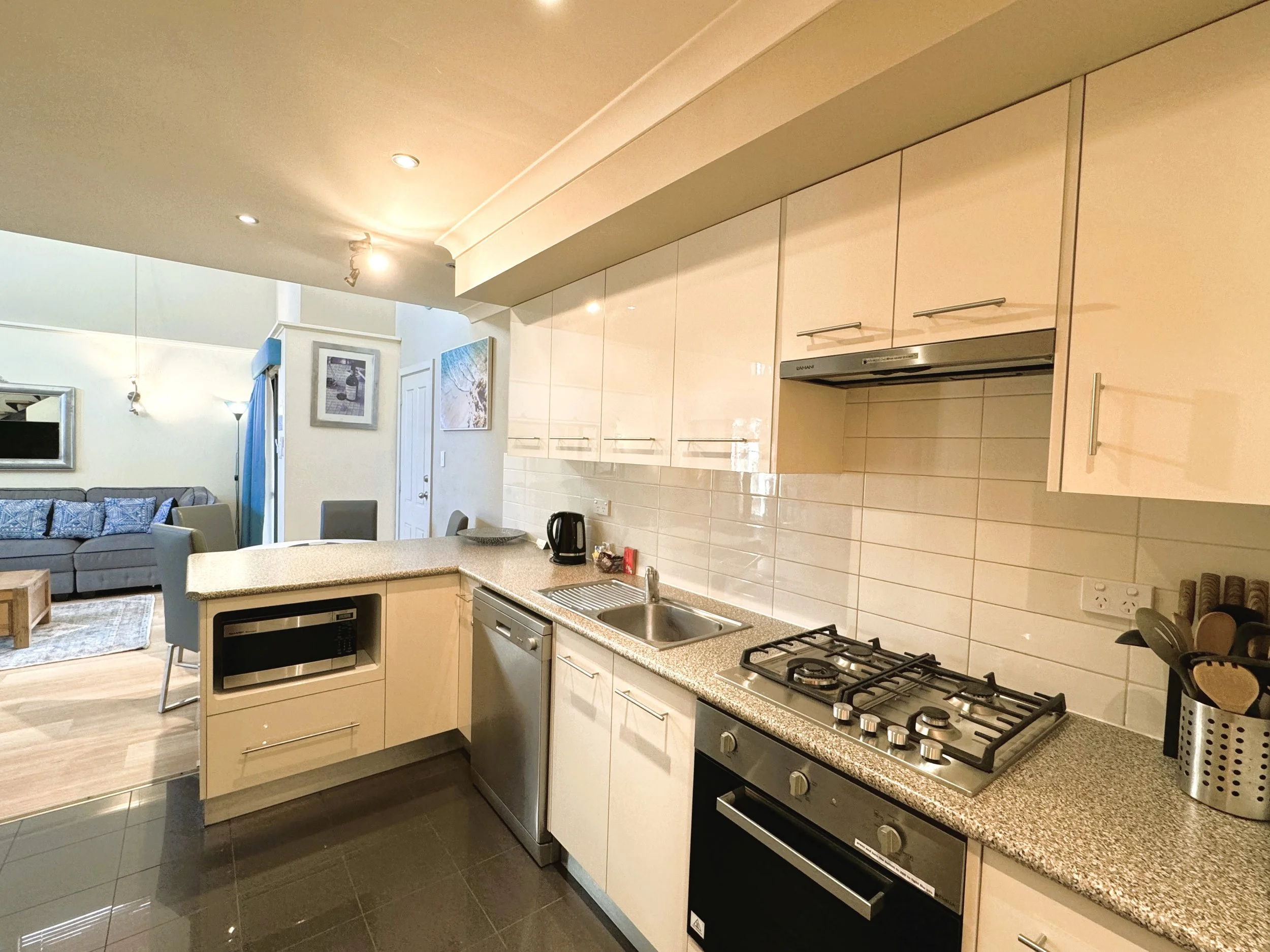 26C kitchen.jpeg