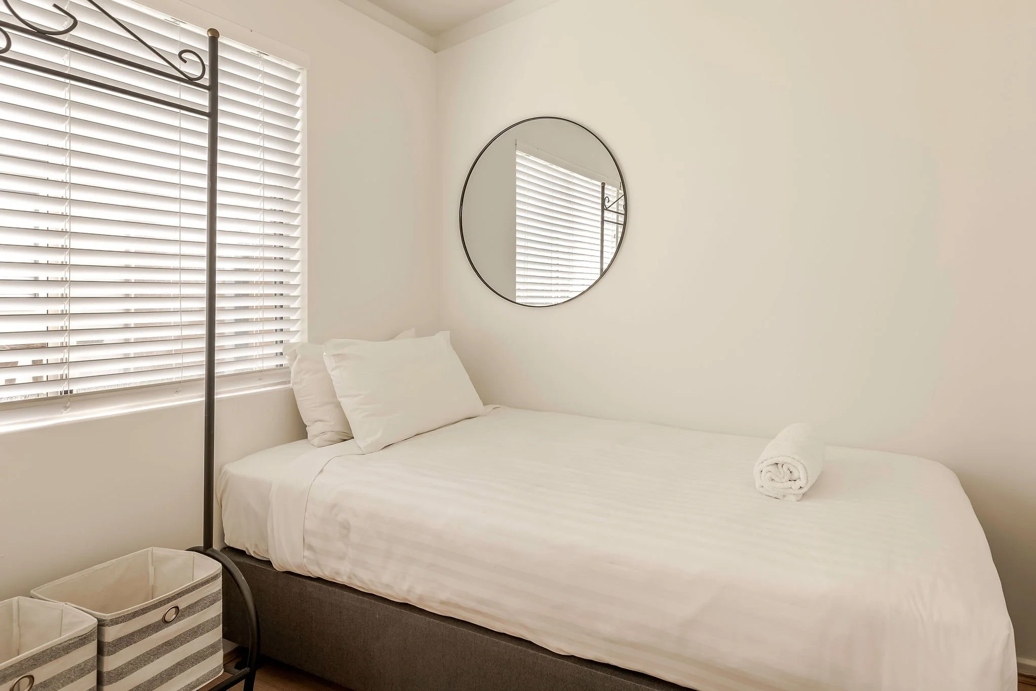 BayVillage_Villa11_Bed2-Single-1.jpg