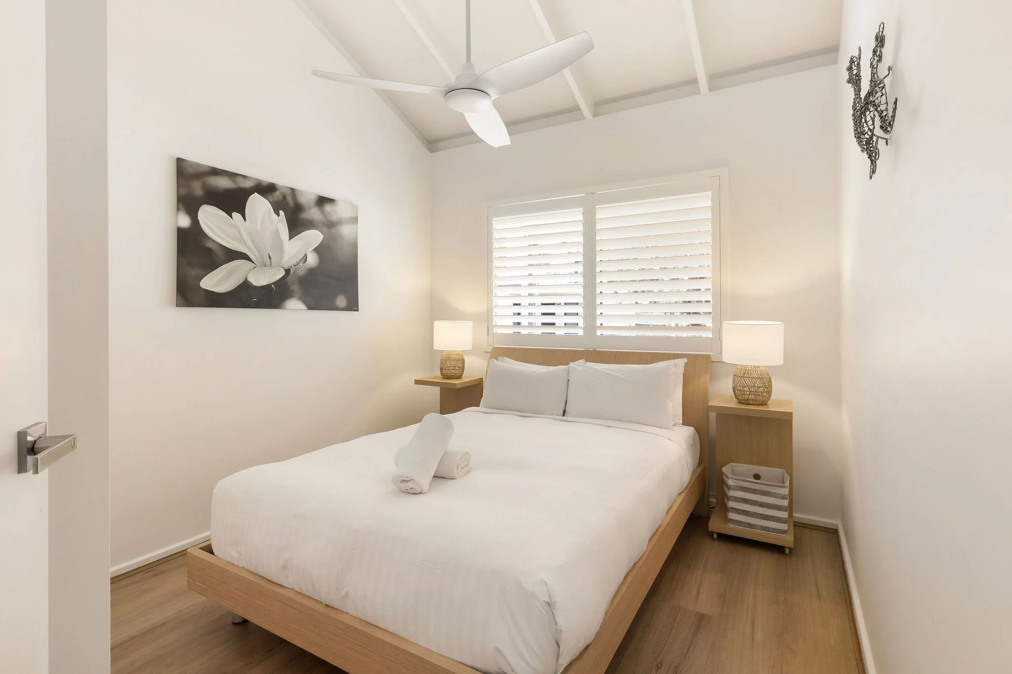 BayVillage_Villa11_Bed-1.jpg