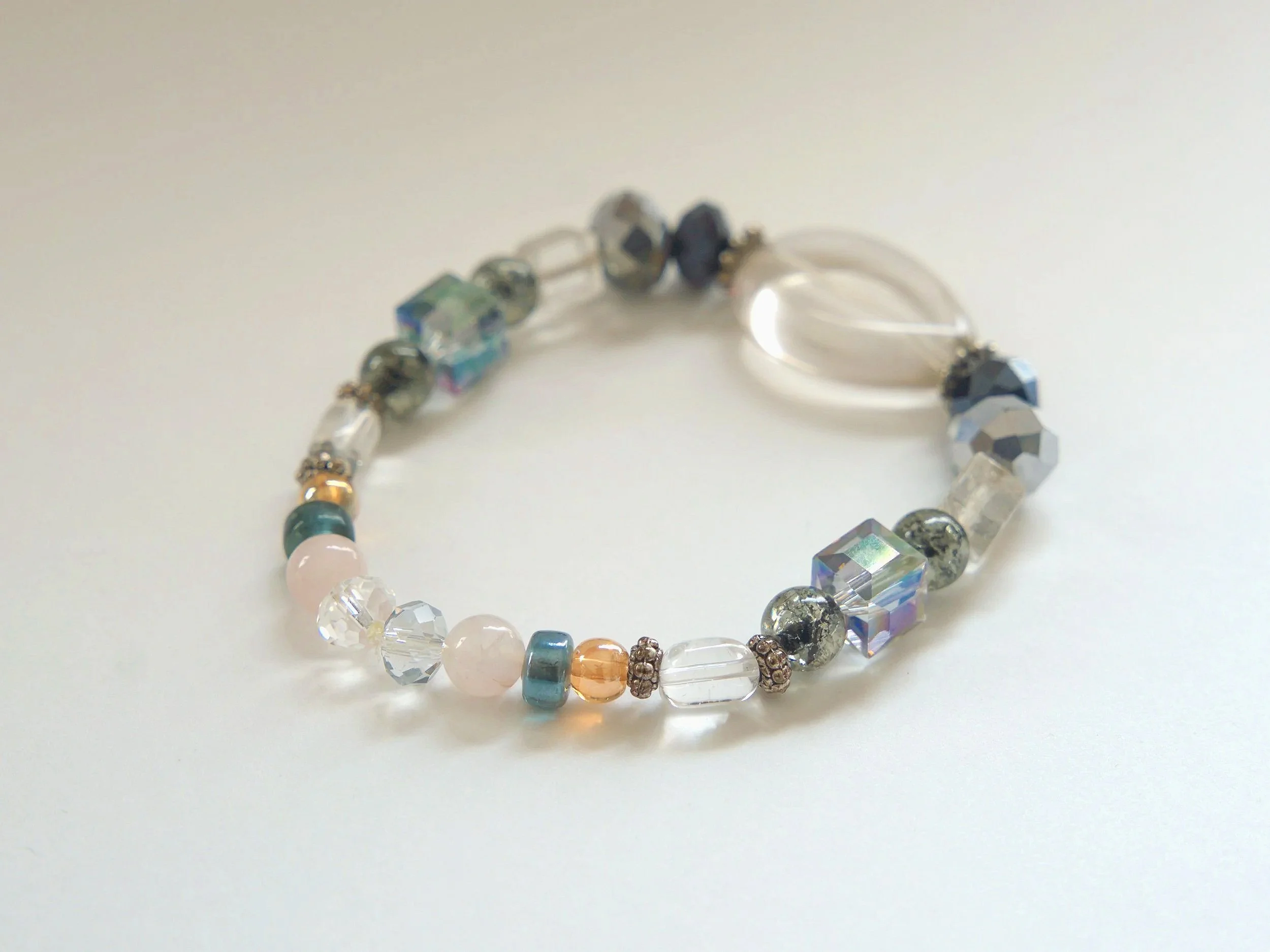 B39+Teardrop+Clear+Glass+Black+Silver+Crystal+Irr+Green+Grey+Sq+Crystals+Rose+Quartz+Crackle+Glass+2.jpg