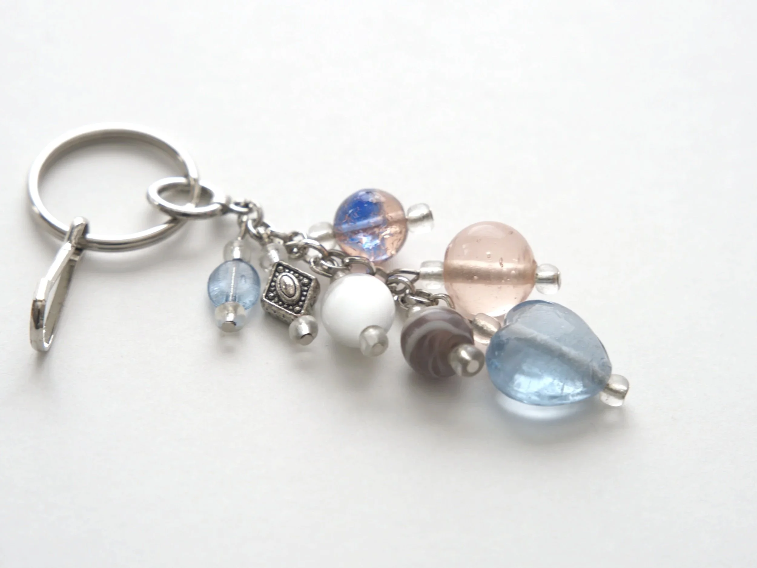 K46+Heart+Light+Blue+Antique+Silver+Diamond+Filigree+Clear+Pink+Blue+Lavendar+Swirl+White+Optic+Bead+1.jpg