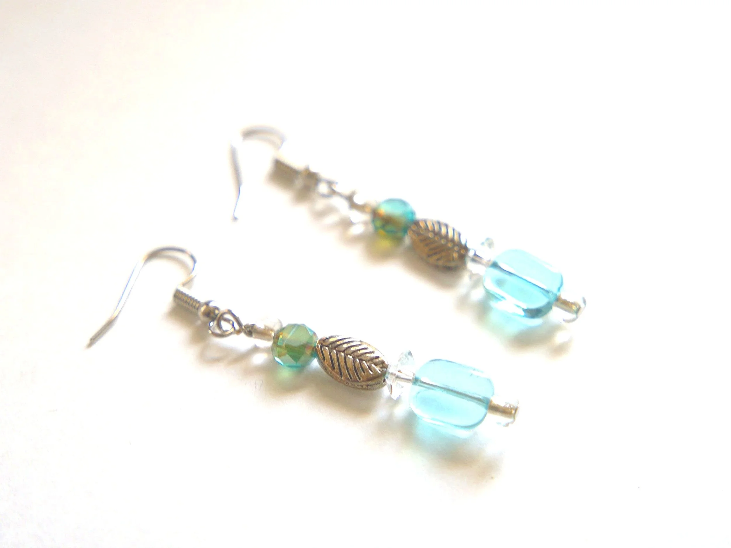 E4%2BLight%2Bblue%2Bglass%2Bantique%2Bleaf%2Bteal%2Bcrystal%2B1.jpg