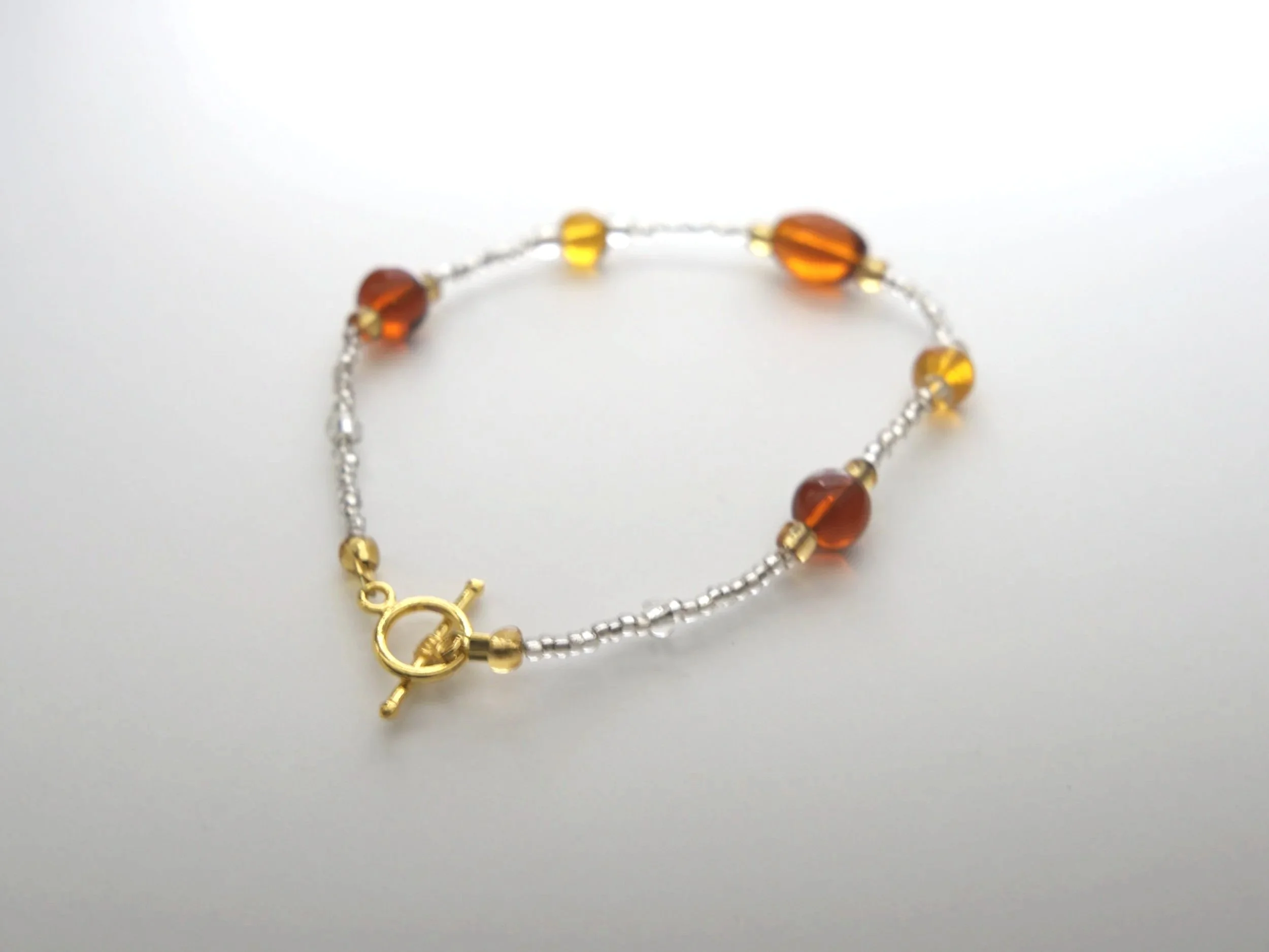 WB4+Gold+Clear+Amber+Color+Glass+3.jpg