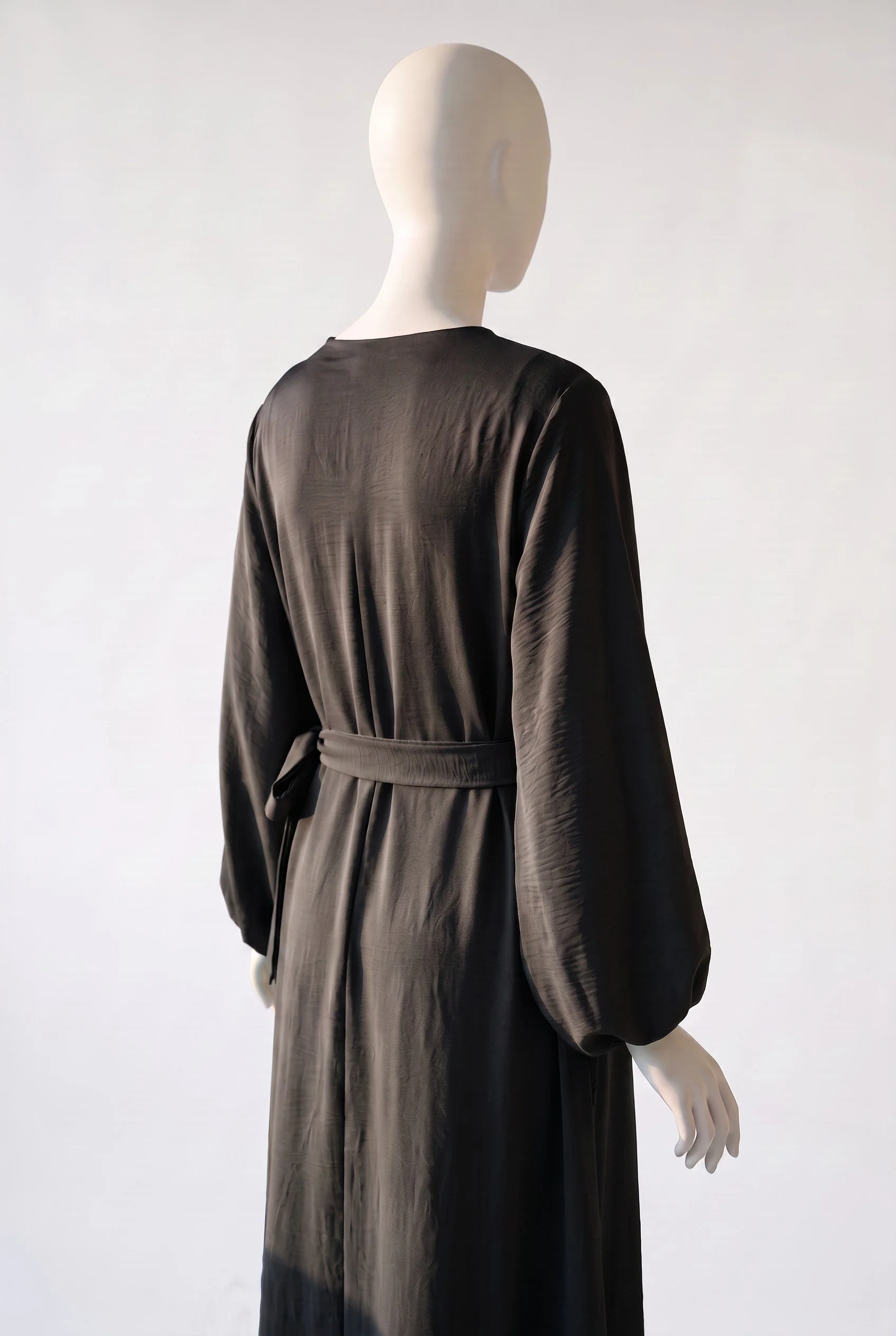 Blouson Sleeve Dress_Black3.jpg