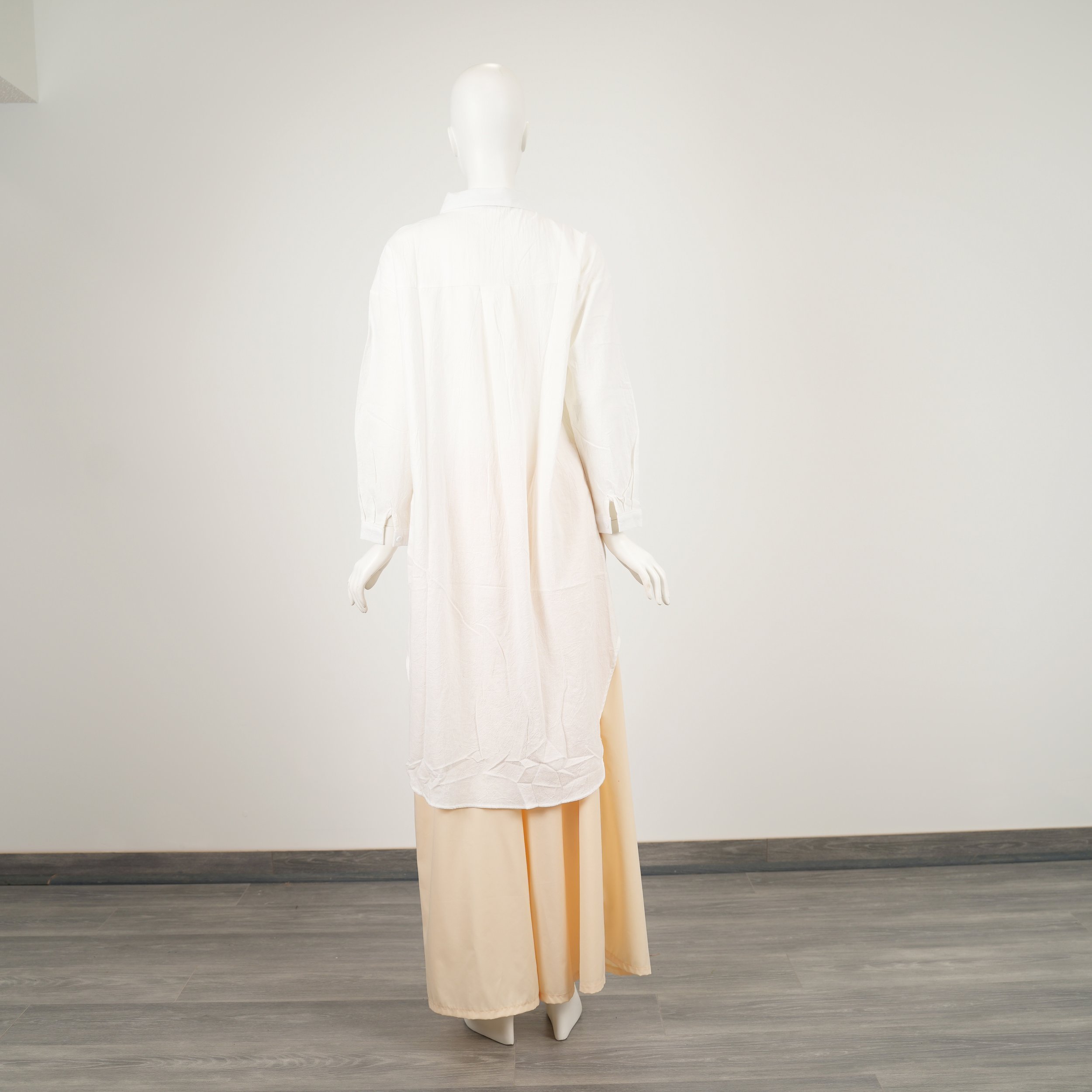 EmA-LinShirDressWhite2.jpg