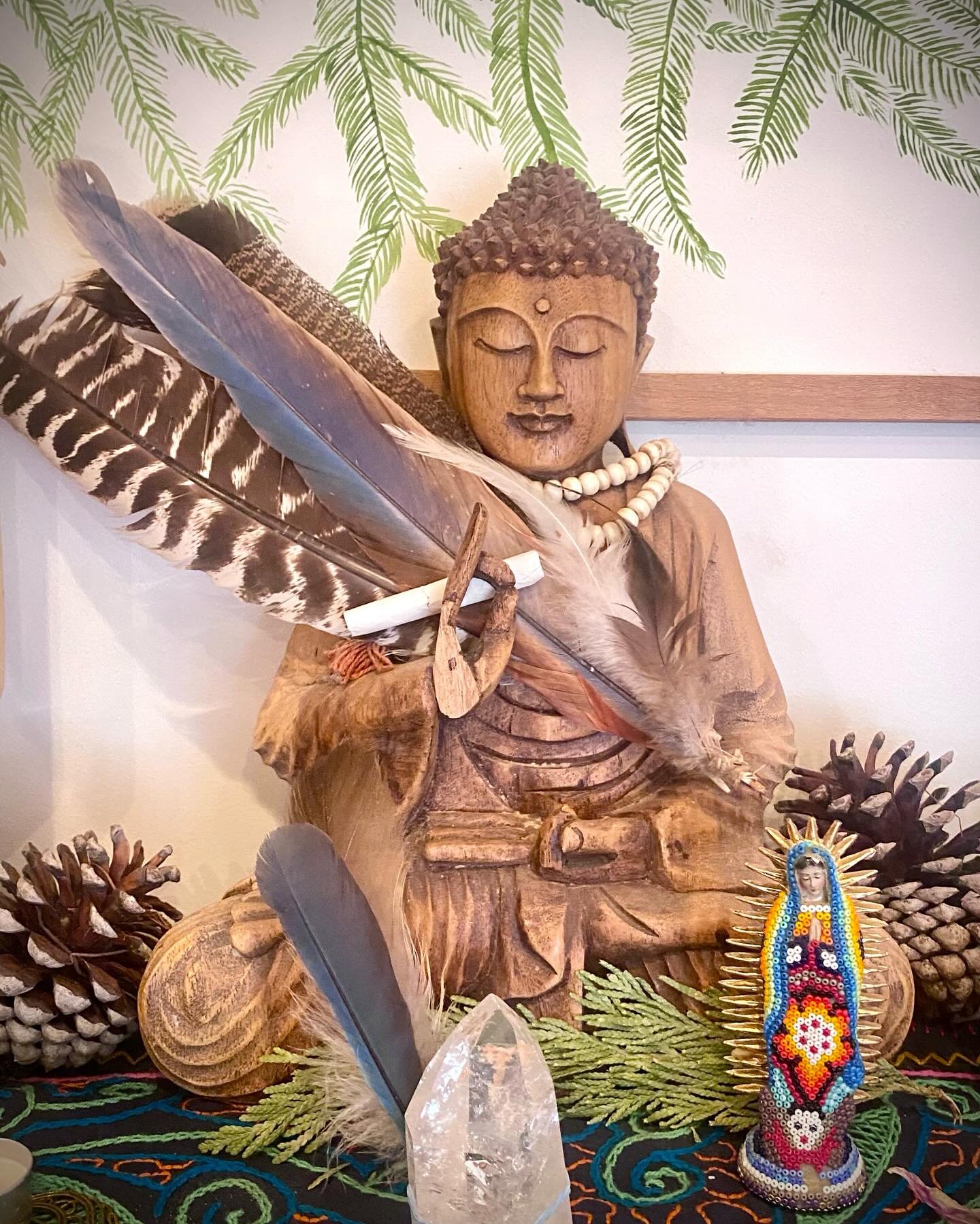 That Earthy mystical prayer that keeps me going 🌱✨🌊🌲🎶❤️

In a world of a lot of stories and a lot of confusion, may we remember to come home to the well of our own Presence where truth is revealed and Love pervades all. 🙏

#ecodharma #ecospiritu