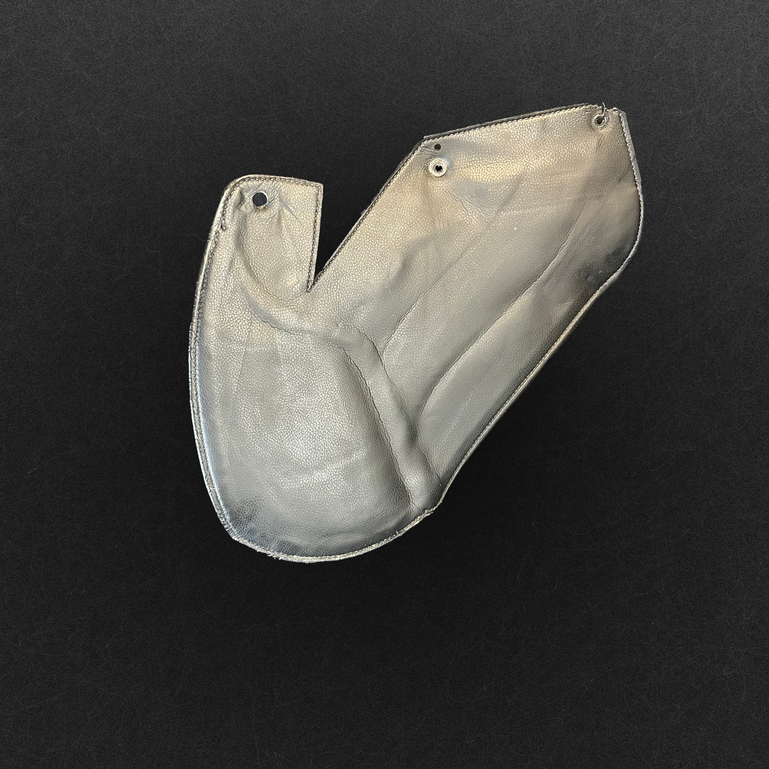 F25_Rightside underneath.png