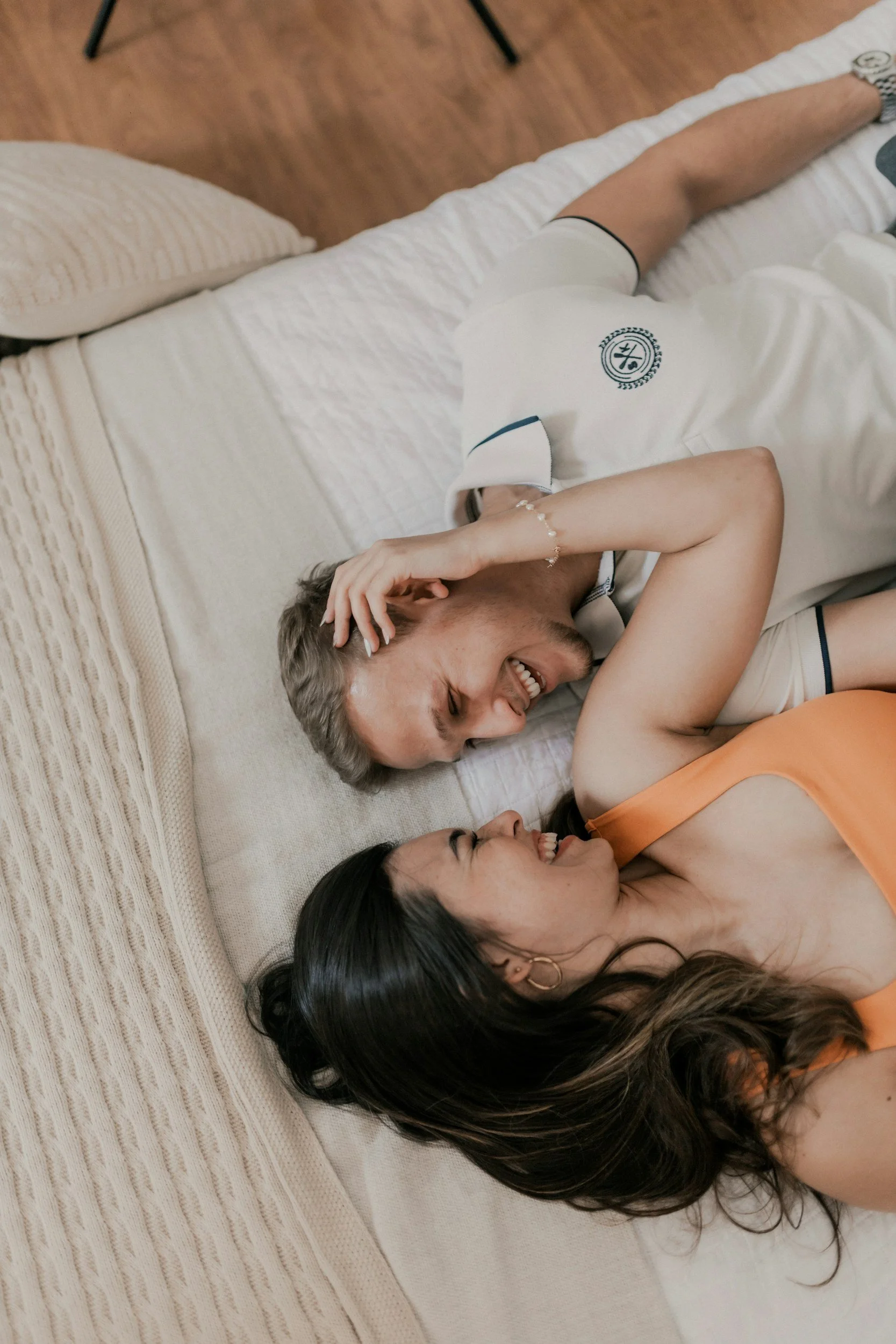 couple looking loving at each other. Sex Therapy in Scottsdale, AZ - low libido therapy - sex therapist - online sex therapy arizona -sex therapy arizona - emdr sex therapy - 85253 - 85262 - 85225 - old town - north scottsdale - pinnacle peak