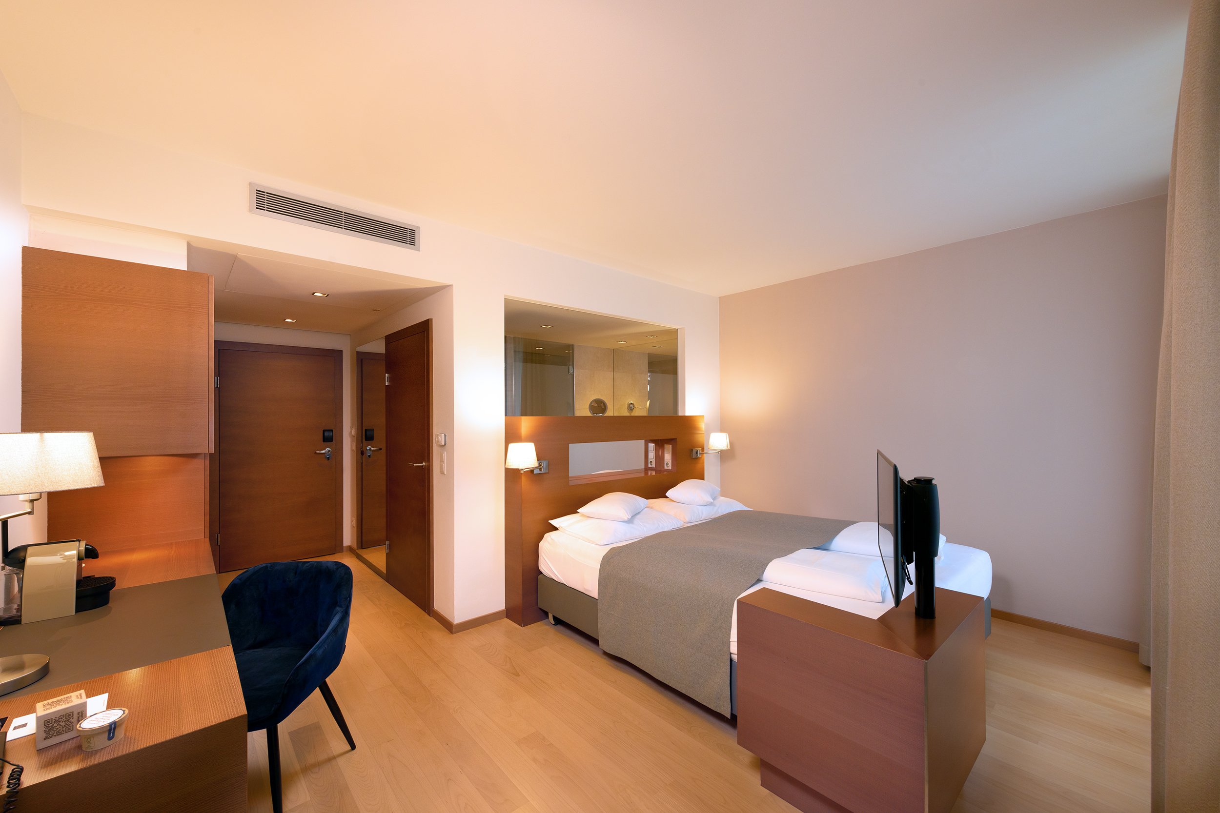 Doppelzimmer Copyright Rene Strasser.jpg