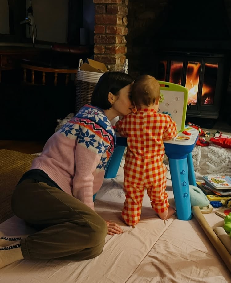 Lily J Colins & the Baby Einstein Curiosity Table