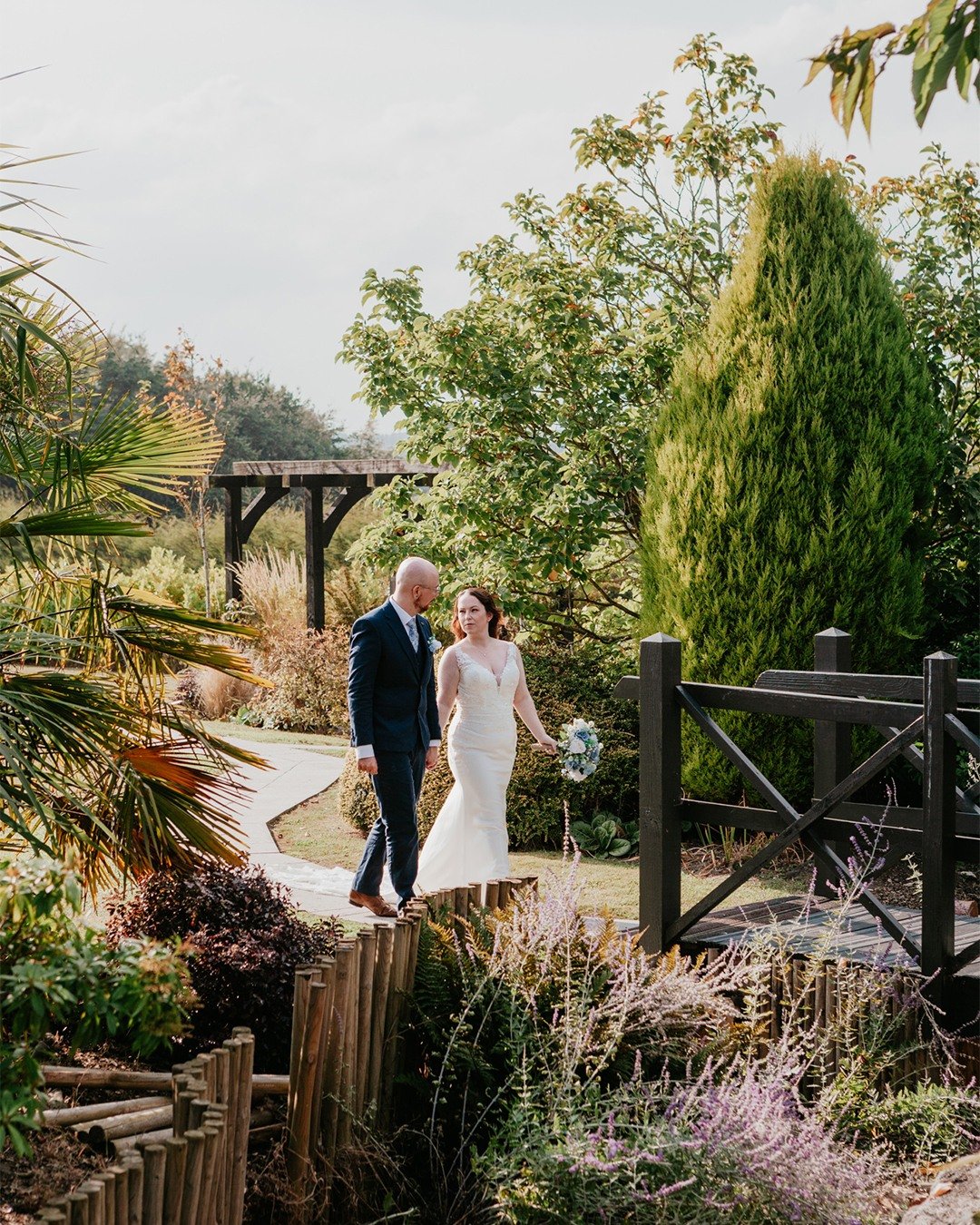 Happy 1st Wedding Anniversary to Jordan and Laural, who got married at the wonderful @goosedaleofficial a year ago today. It's an easy one for me to remember, as it's also my birthday! It's also the wedding that kick-started my career in wedding phot