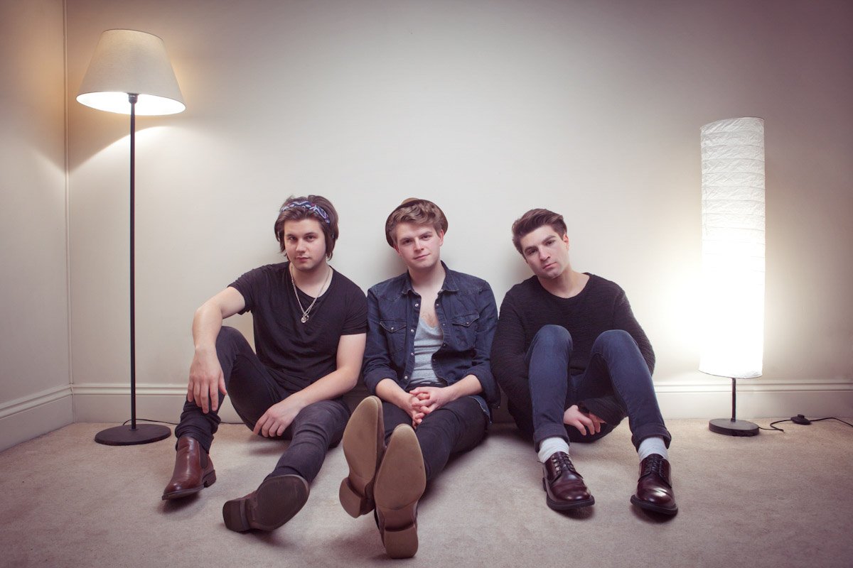 Newark band Mowbeck sit on the floor
