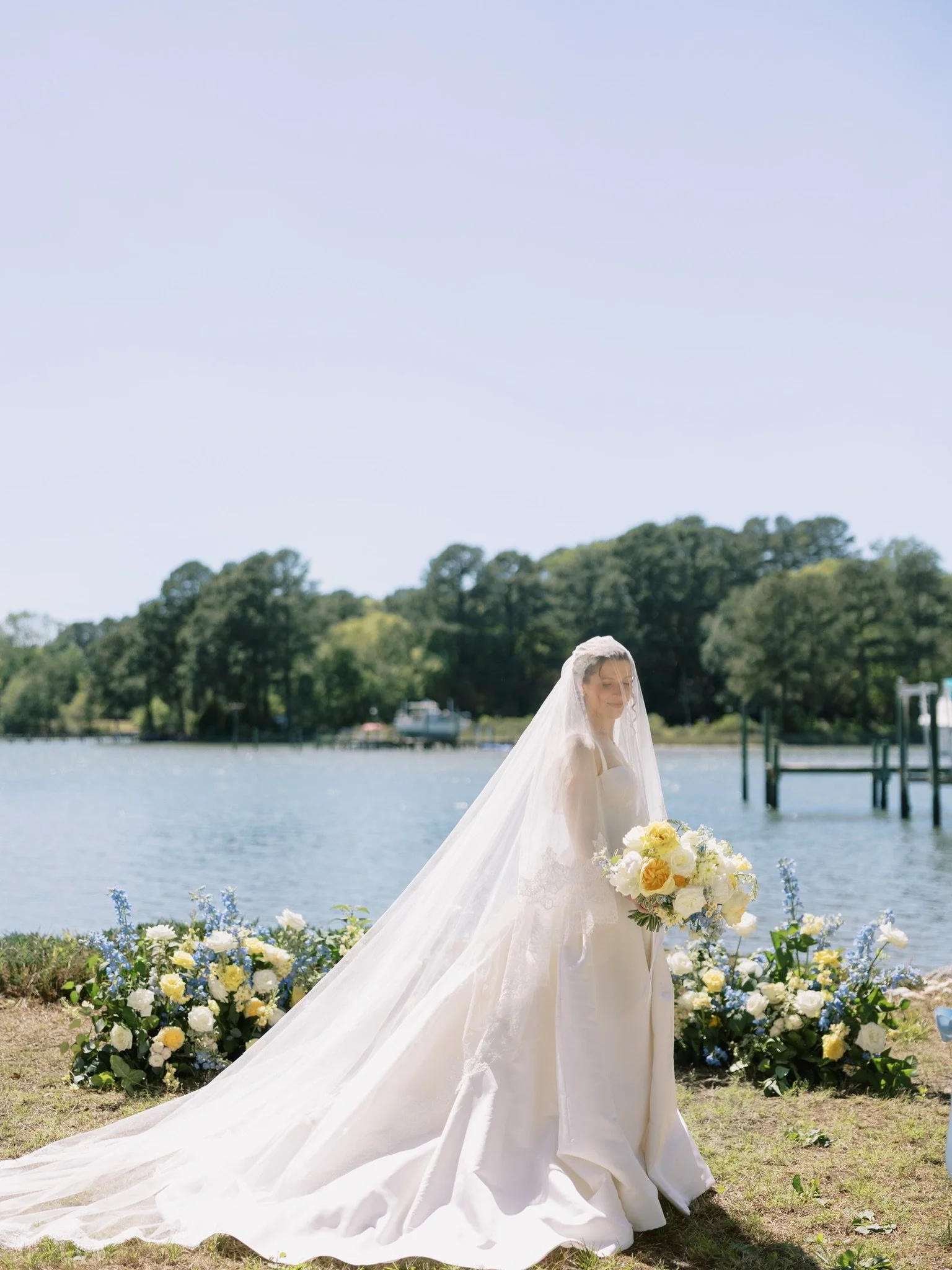 Some weddings stay with you long after the last flower is placed, and Eliza &amp; EJ&rsquo;s day is one I won&rsquo;t soon forget. 💙✨

There&rsquo;s something incredibly special about a wedding at home. As a florist, these celebrations hold a specia