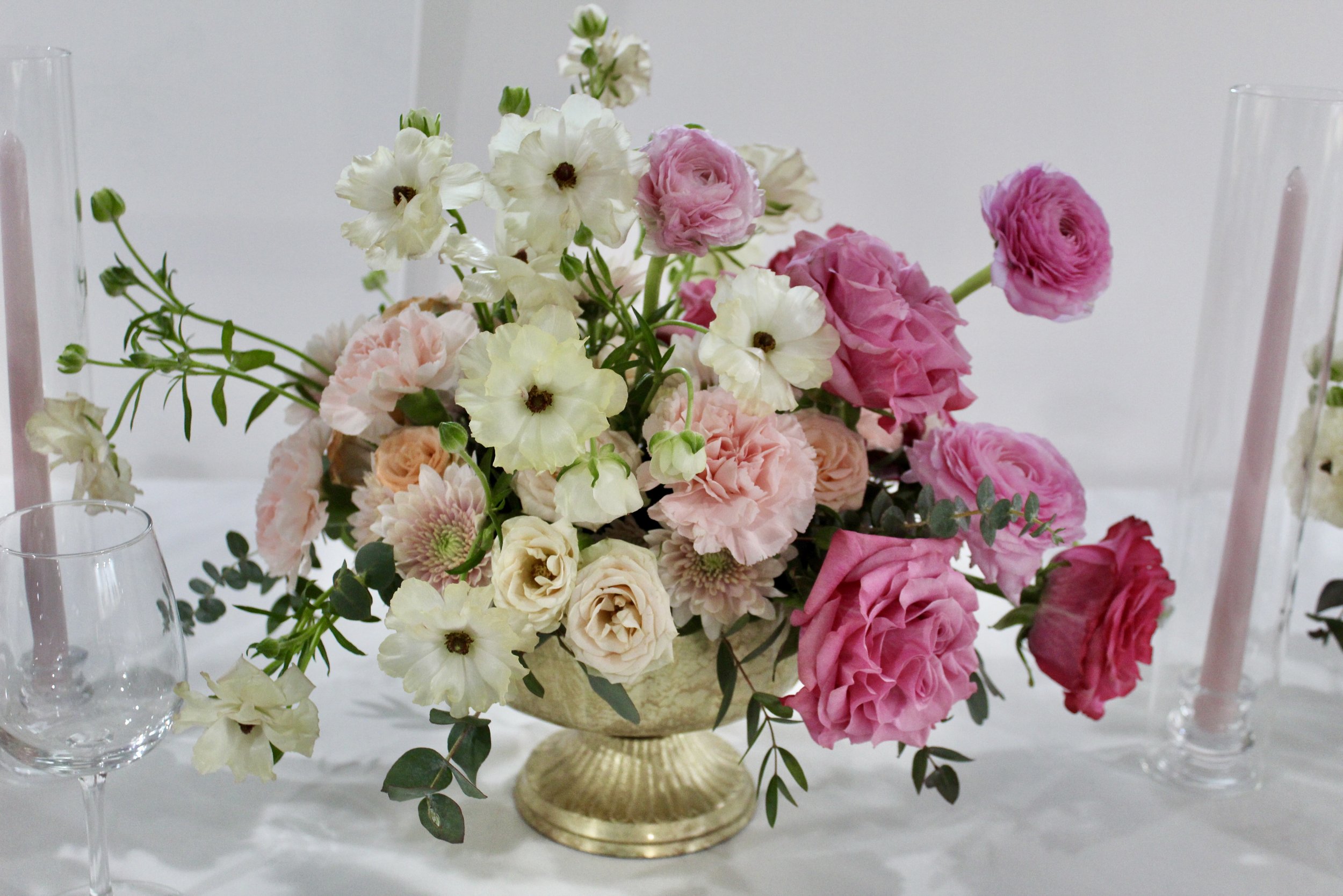 color-blocking-pink-centerpiece.jpg