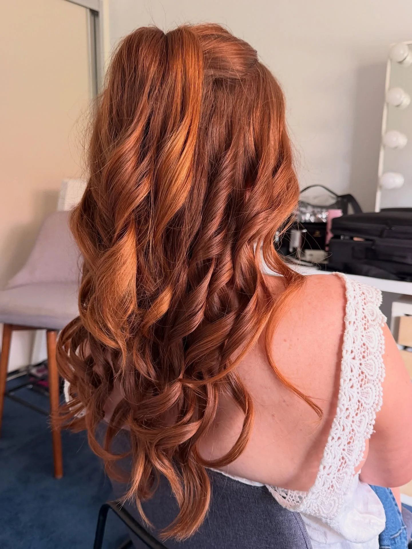 The most in demand style of the season - the half updo pony flip is here to stay! The perfect balance of style and party ✨🌸 

Using @ghdhair_anz classic curl and @kykhaircare volume powder and get styling spray for this super fun style for Jess&rsqu