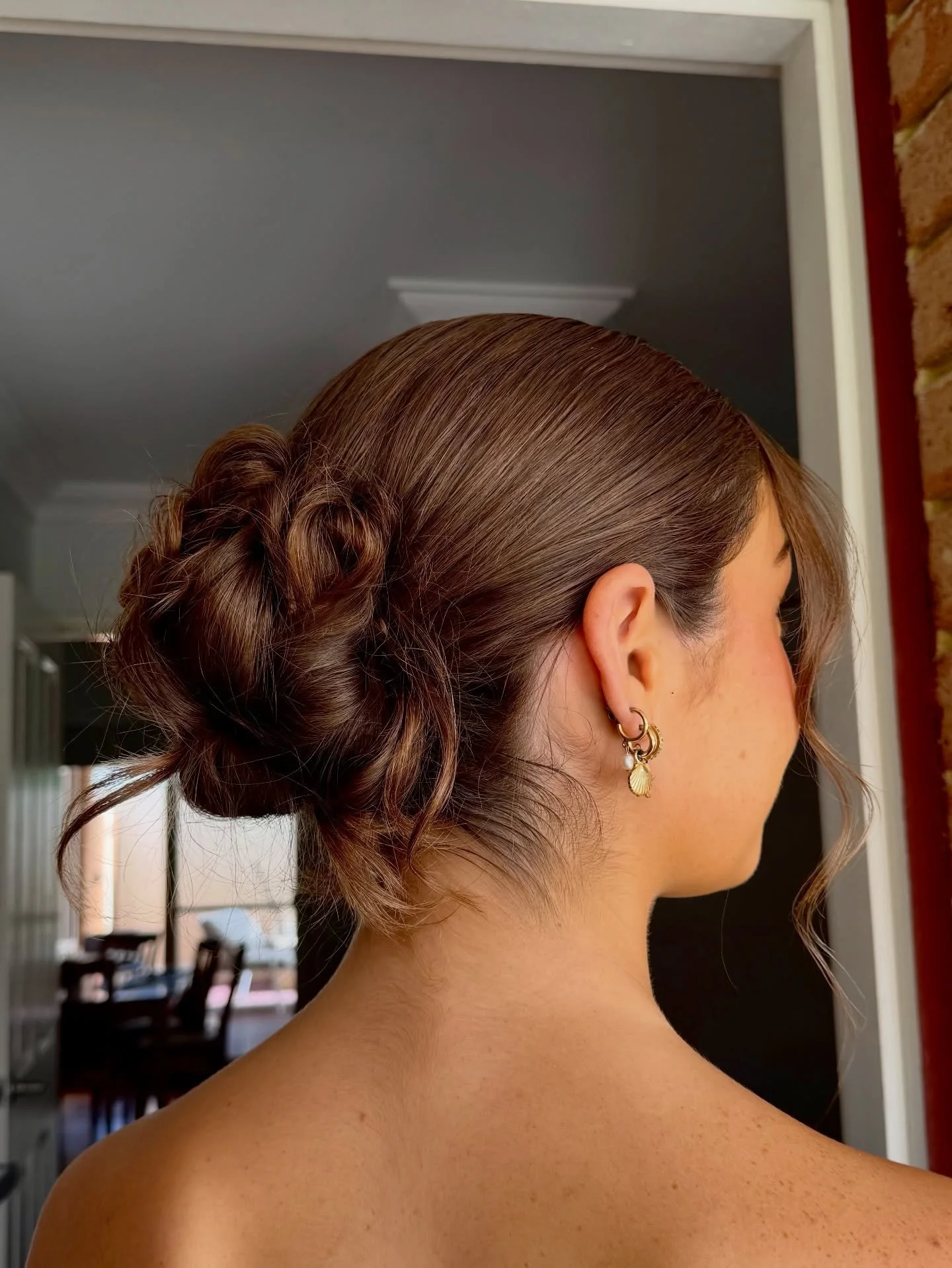 The perfect updo for ball beauty Lucy ✨ 

I LOVE an updo for a strapless dress - so classic, so regal! Swipe through for her makeup and final complete look 🫶🏻

..
.
#perthhairstylist #perthhairandmakeup #perthhmua #updoidea  #hairupdo