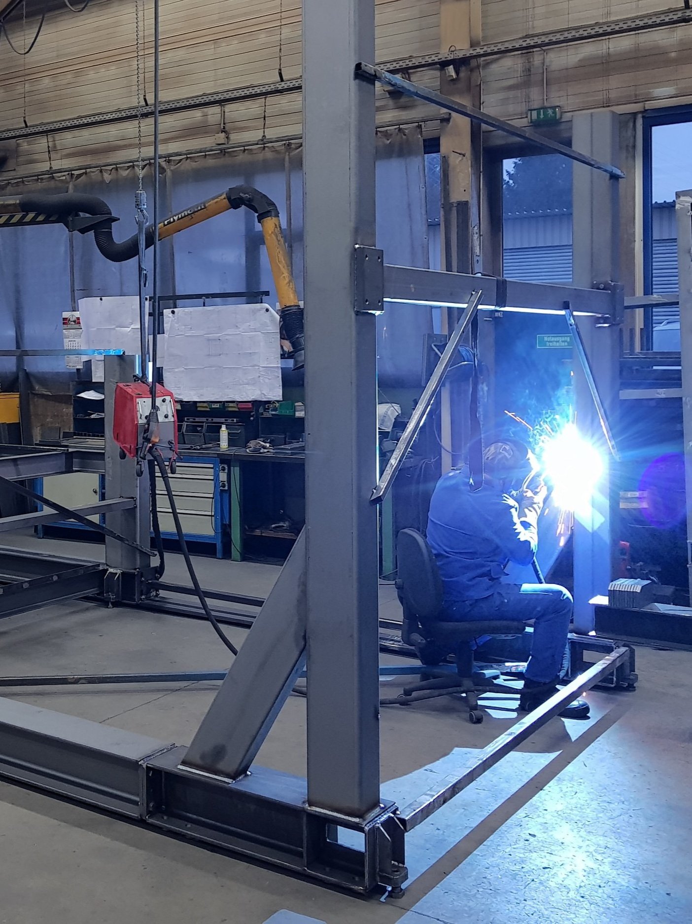 Werkstatt mit WLAN und digitaler Anzeige