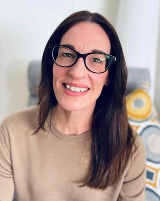 Exploring Estrangement: Navigating Loss, Boundaries and Self-Compassion