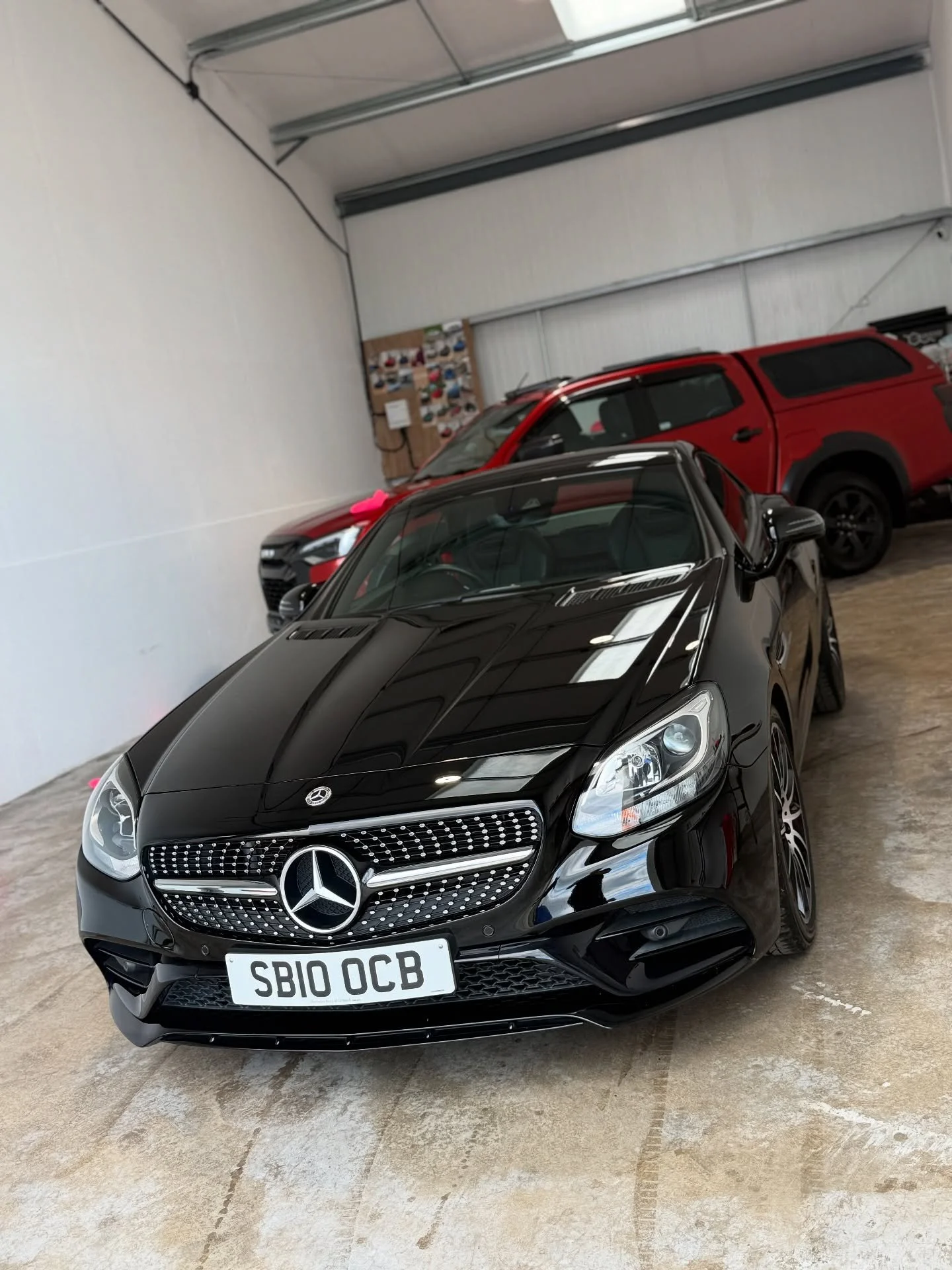 Summer toy ready for an adventure, SLK with us for a single stage paint enhancement and a 5 year ceramic coating! 

📍detailing studio based in East Lothian 

🚙 Mobile Valeting - Edinburgh, the Lothains and Fife

🛡️ Paint Correction, Ceramic Coatin