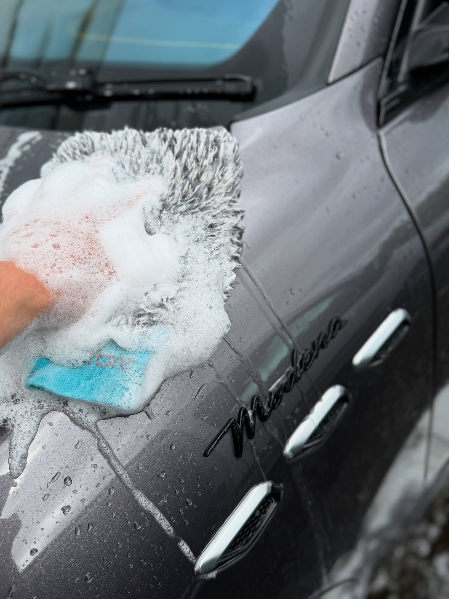 Safe wash as standard! Always ensuring your vehicles paintwork is left damage free after any of our packages 

#valeting #detailing #mcrofiber #edinburgh