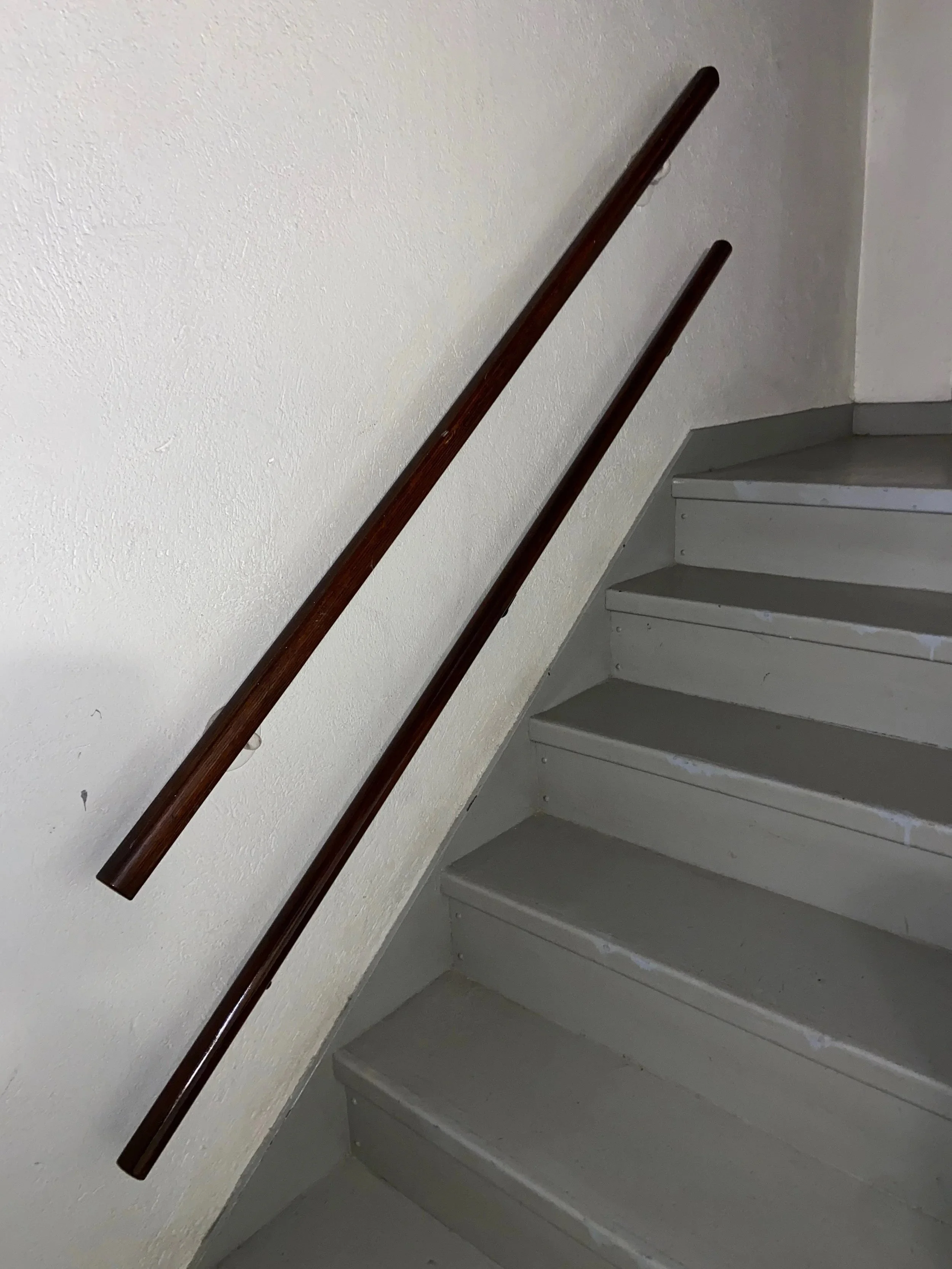 Child-height handrail installation.
