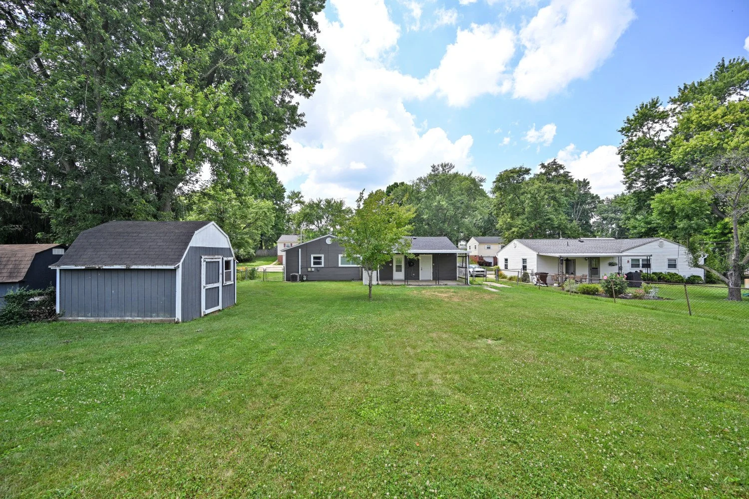 2908BlackHawkRd_40.jpg