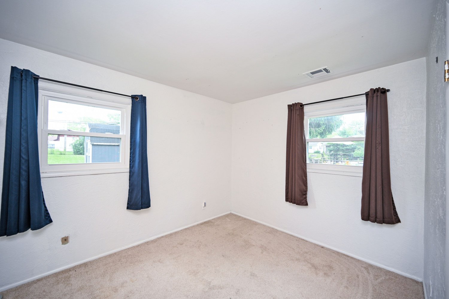 2908BlackHawkRd_28.jpg
