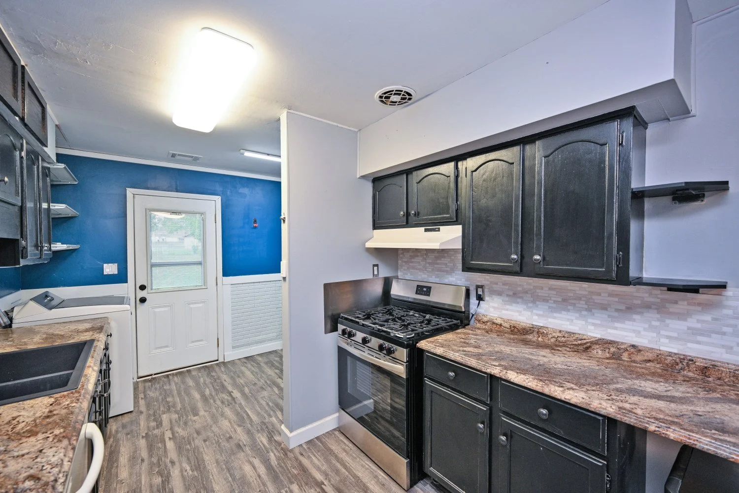 2908BlackHawkRd_16.jpg