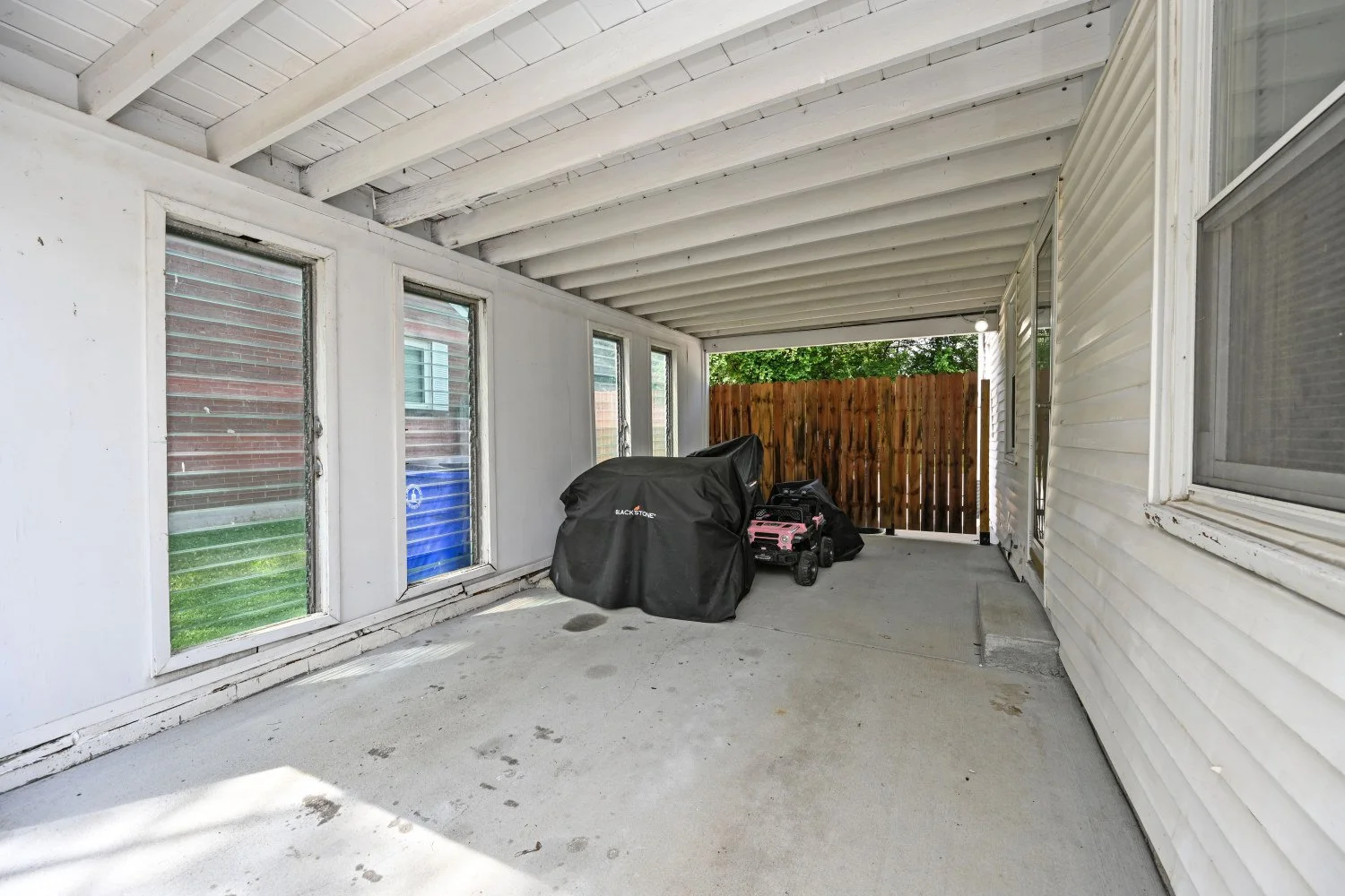 33BeverlyDr_4.jpg