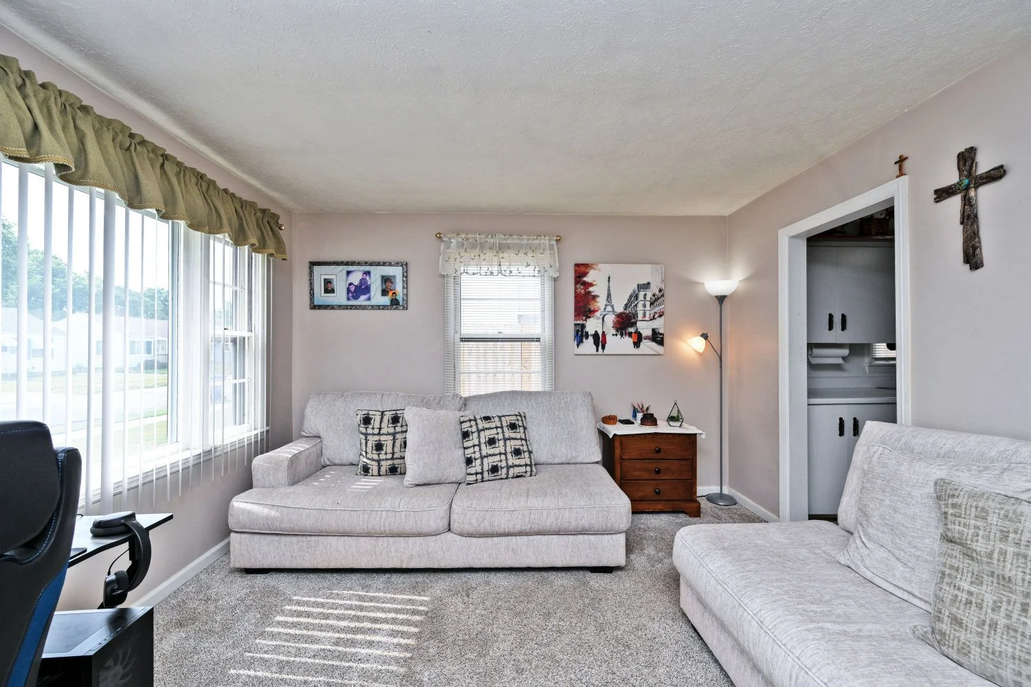 2741HildaAve_5.jpg