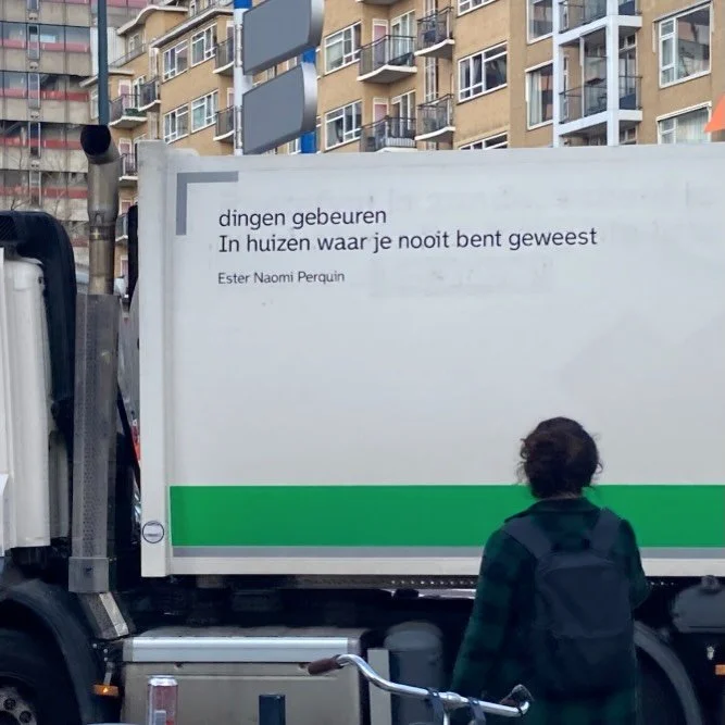dingen gebeuren
In huizen waar je nooit ben geweest #poetry #poetryinternationalrotterdam #rotterdam #art #life