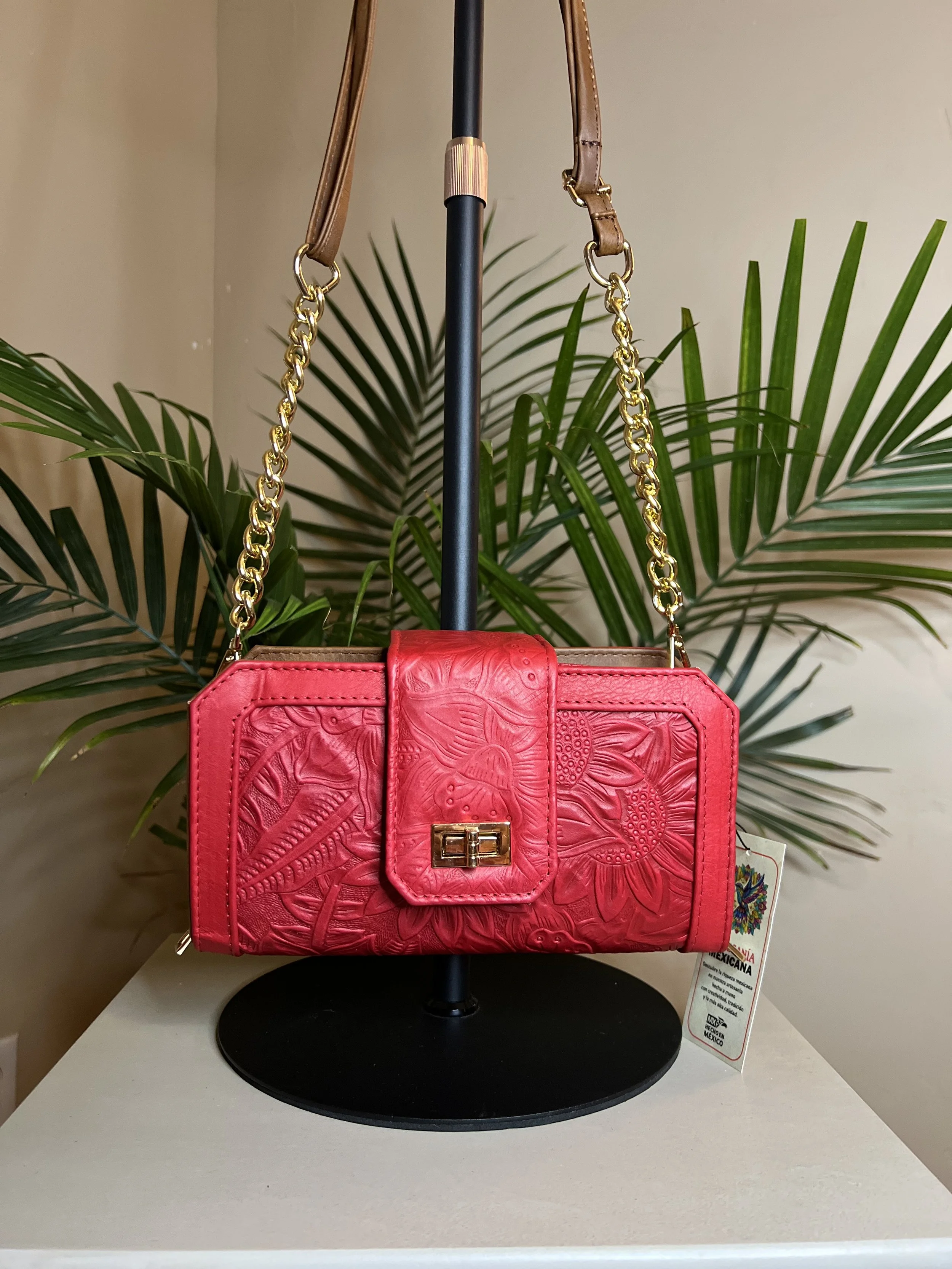 Aitana Wallet Leather Crossbody