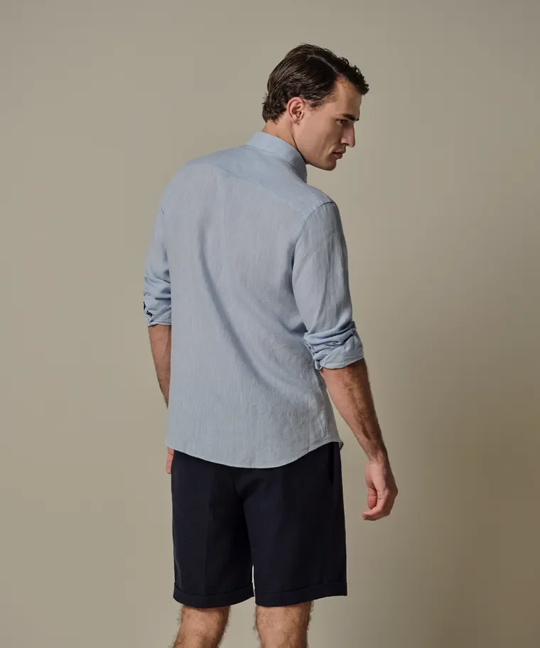 light-blue-linen-shirt (2).webp