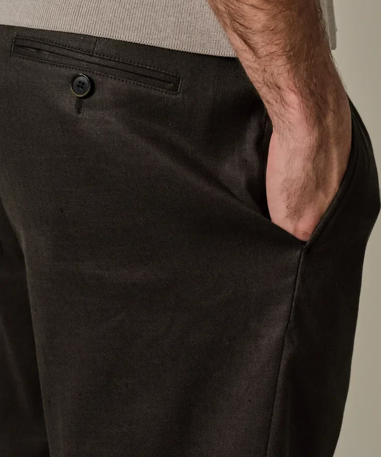 dark-brown-linen-cotton-shorts (2).webp