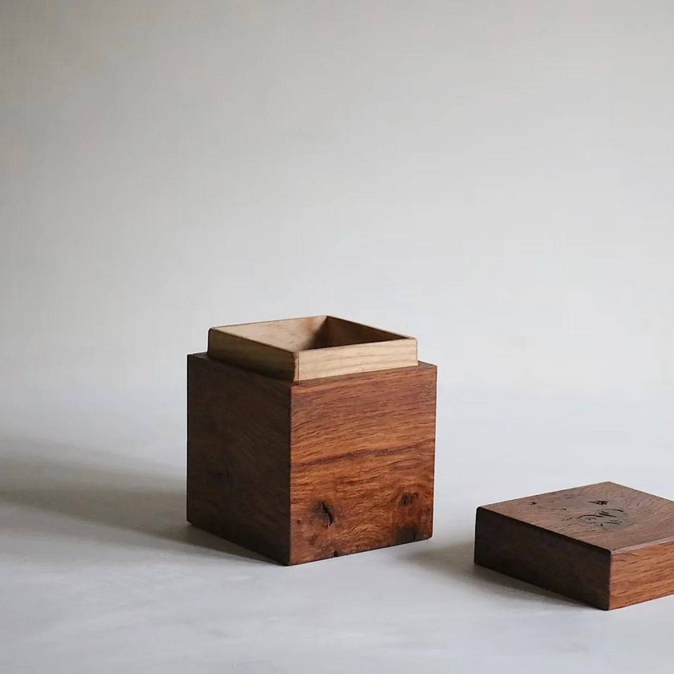 Flavell trading storage box 4.jpg