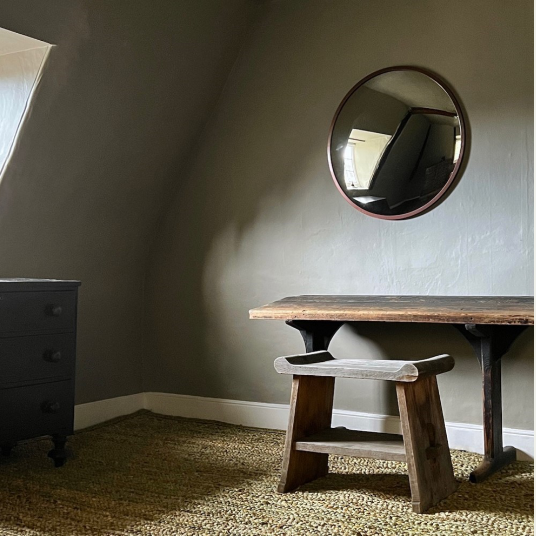 Matthew Cox occulus convex mirror.png