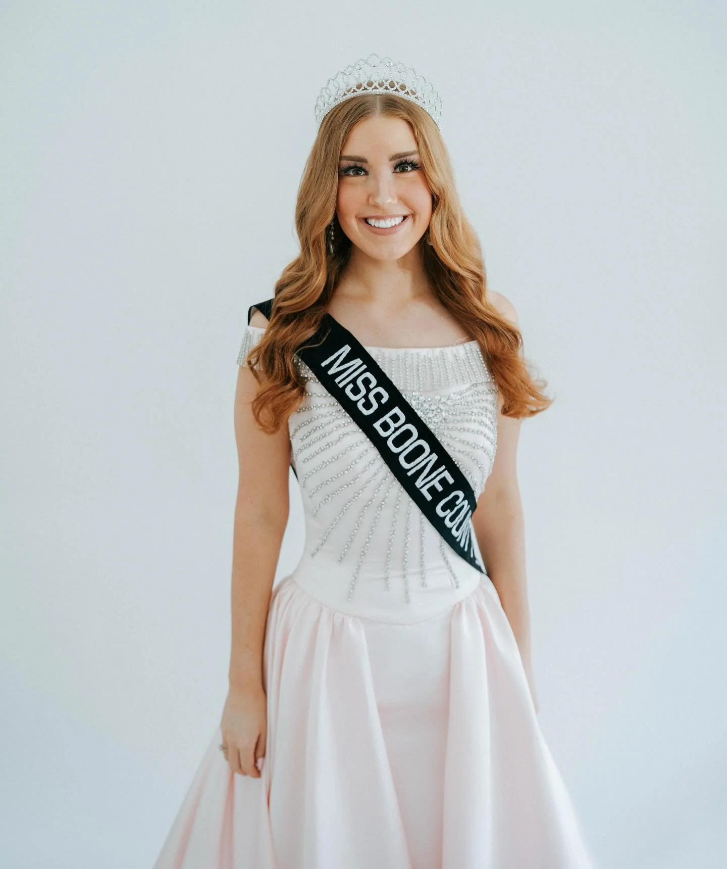 Surprise! ✨ With just a few days left of my reign as Miss Boone County 2024, I am incredibly honored to share my official Queen&rsquo;s Portrait (plus a few other favorites from my session!) 👑

Thank you so much to our incredible sponsor and officia