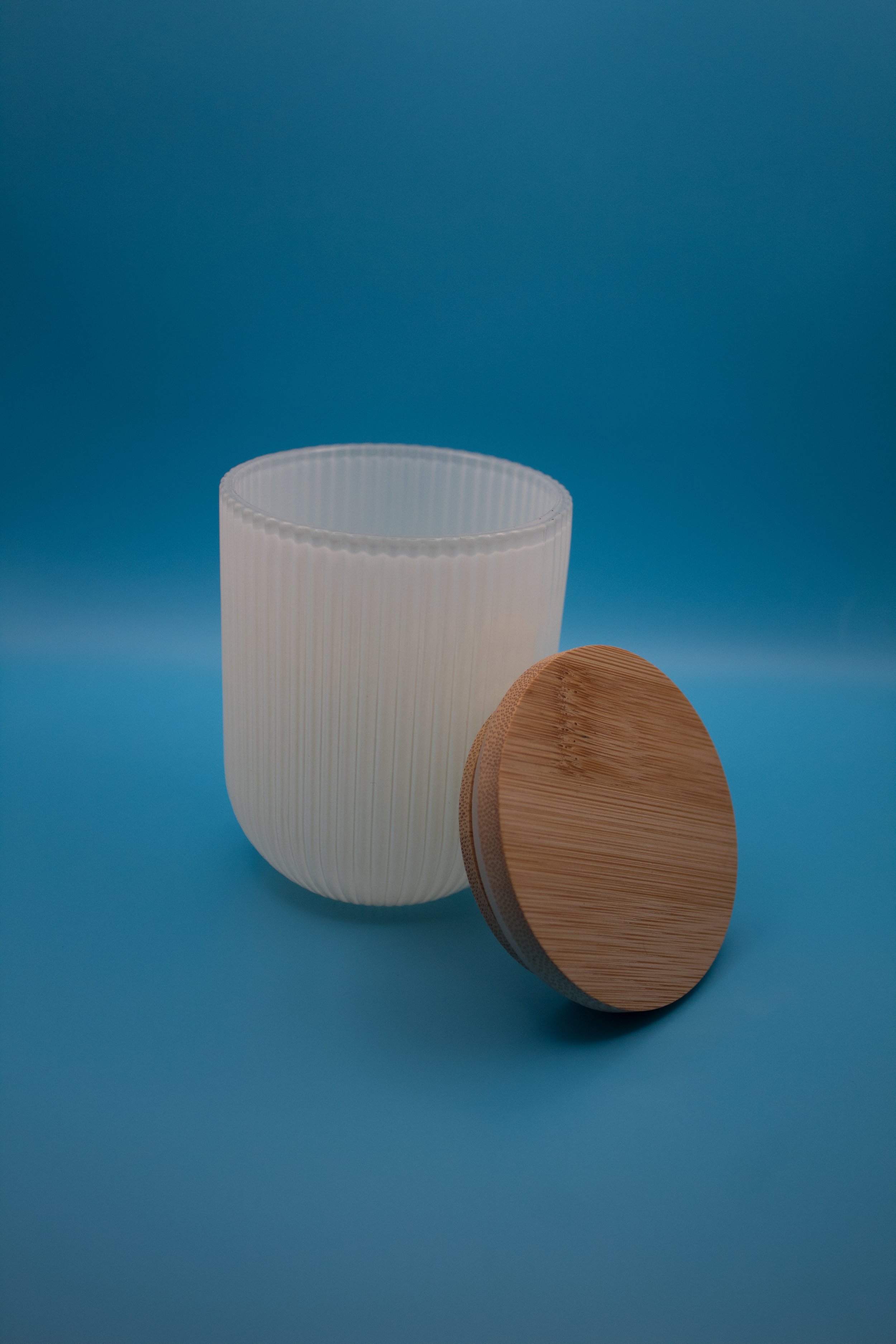 11oz Iridescent White Ribbed Cylinder w/ Bamboo Lid