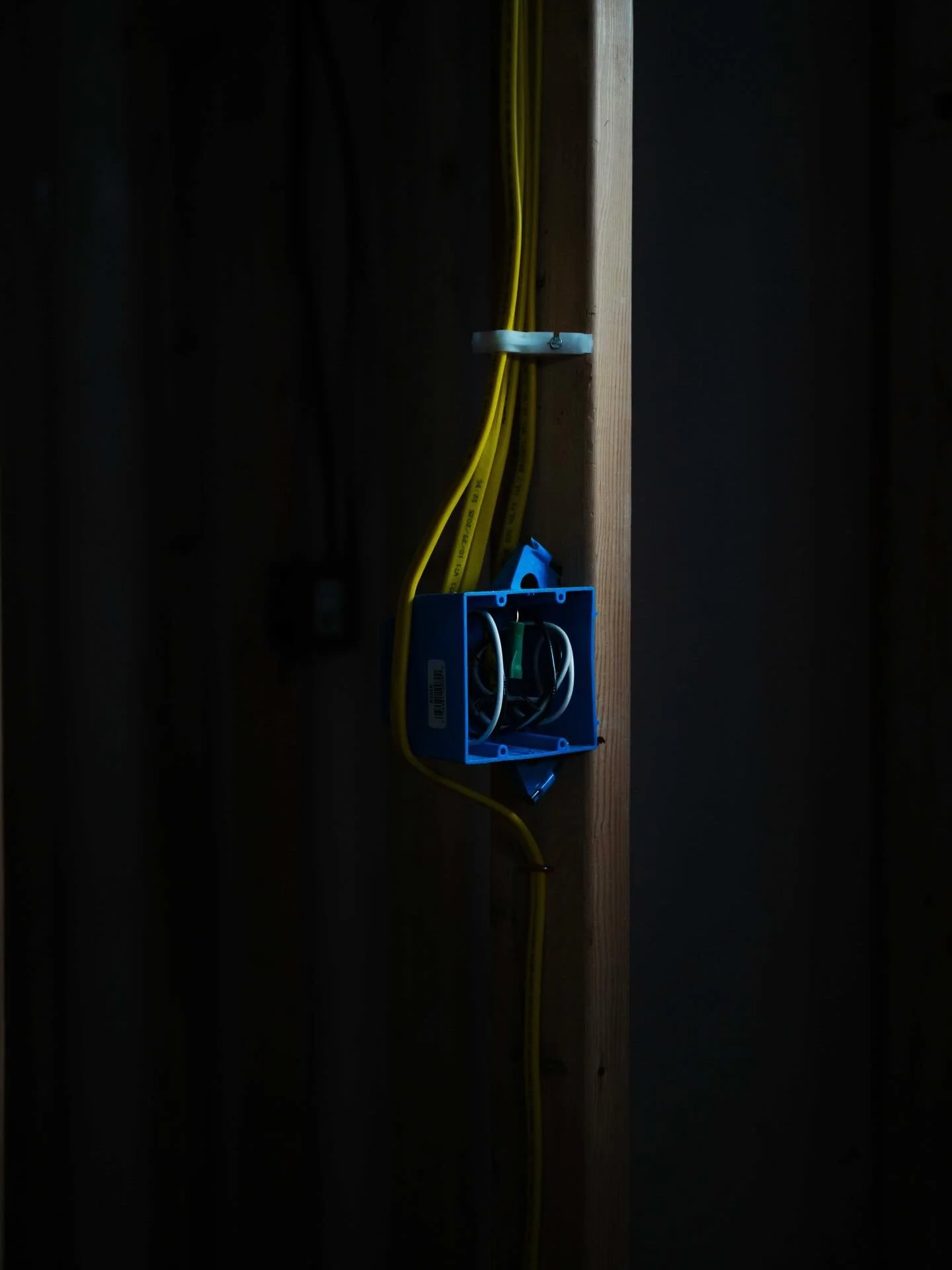 I think it&rsquo;s safe to say I can retire now after taking this picture. Never in my life have I seen such an aesthetic electrical box draped in such luxurious lighting. #alldownhillfromhere 

Huge shoutout to my electrician at Putney Mechanical fo