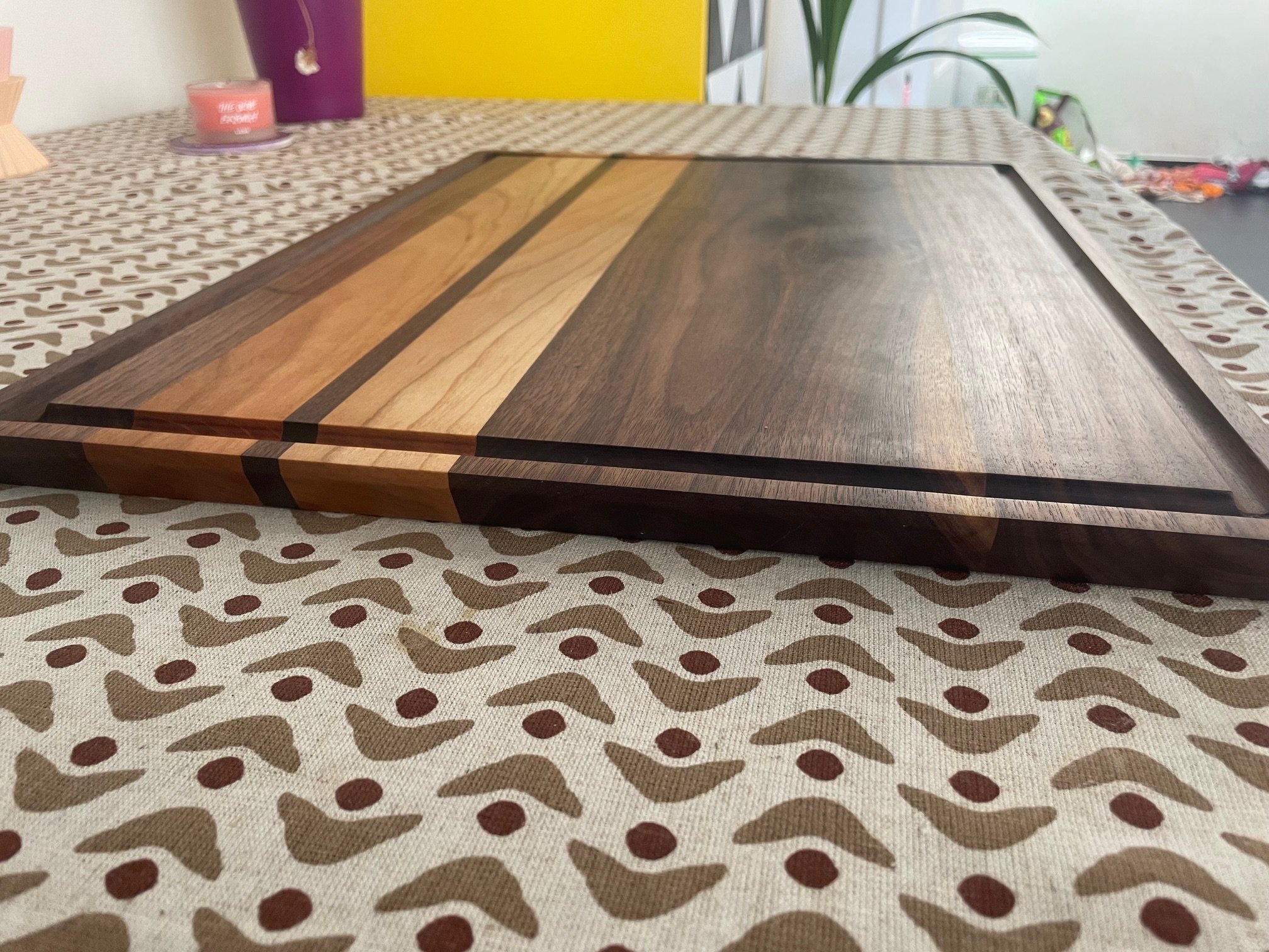 Cutting Board - Cherry - Elegant cherry wood cutting board with a smooth finish, perfect for food preparation and presentation.