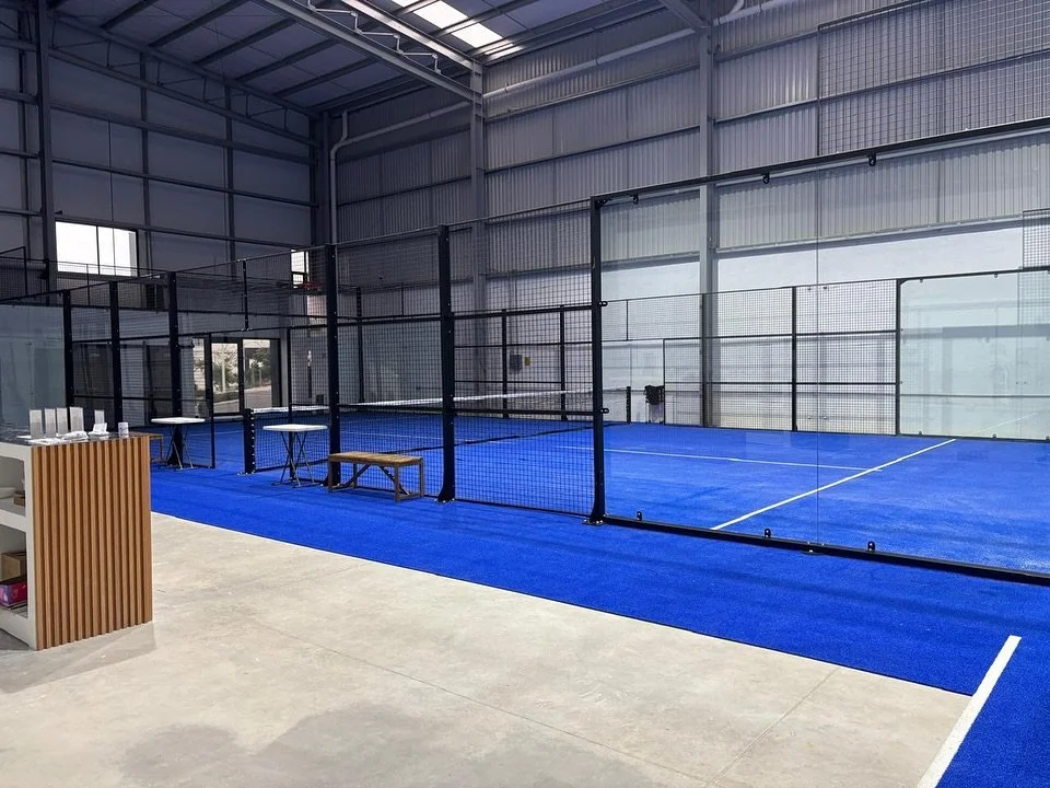 Vaxta Padel nuevamente en Quer&eacute;taro.
Gracias @maspadel_queretaro por la confianza.
Dos canchas panor&aacute;micas + una singles.
Instalacion completa en SEIS d&iacute;as.
Cotiza tu cancha ya!

#padel #padelmexico #padeladdict #canchasdepadel #