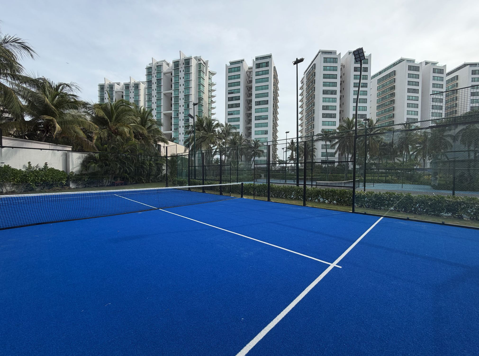 Cancha Panorámica Vaxta Padel instalada en Acapulco Diamante
