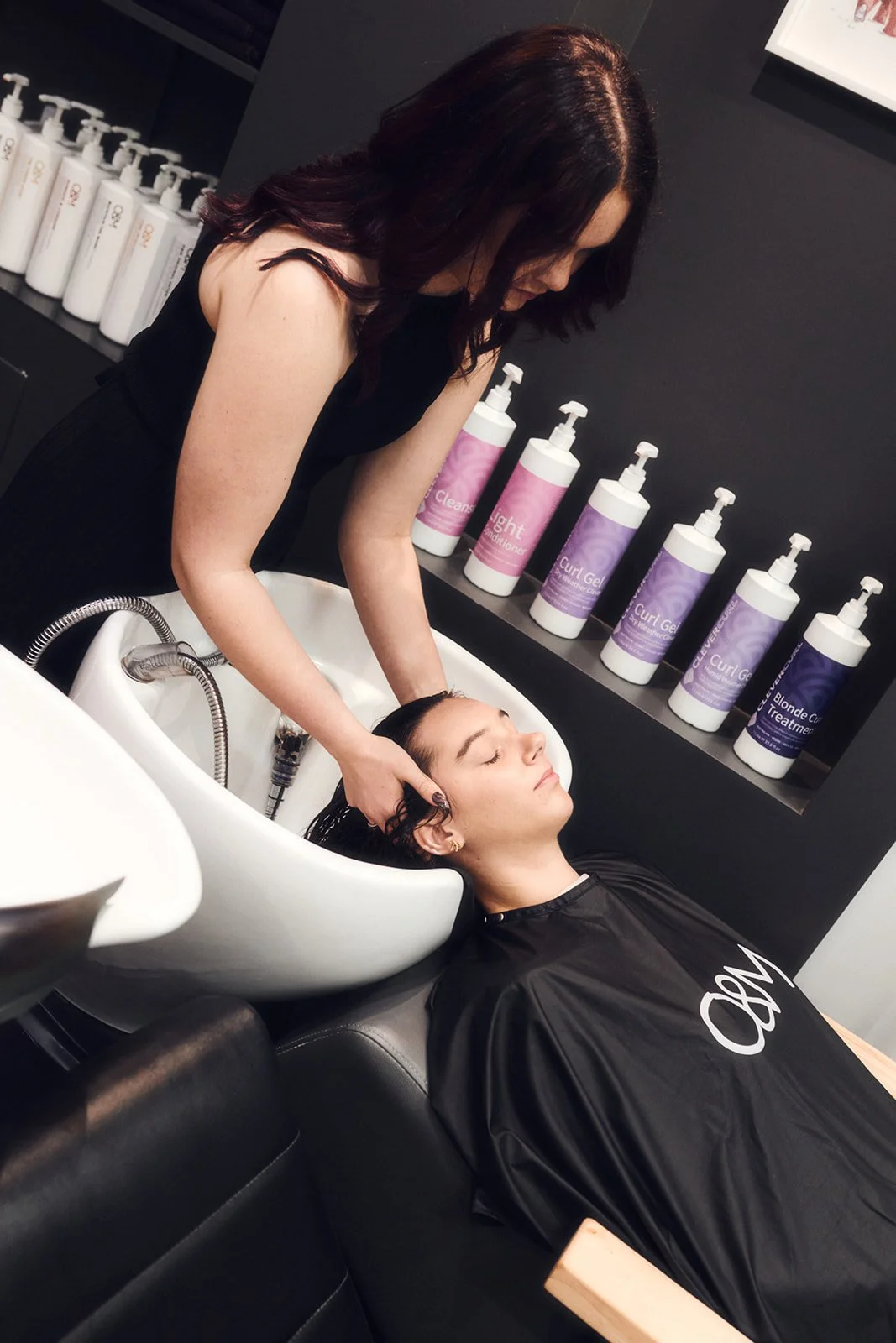 curly-hair-wash-treatment-gato-loco-hair-basin.jpg